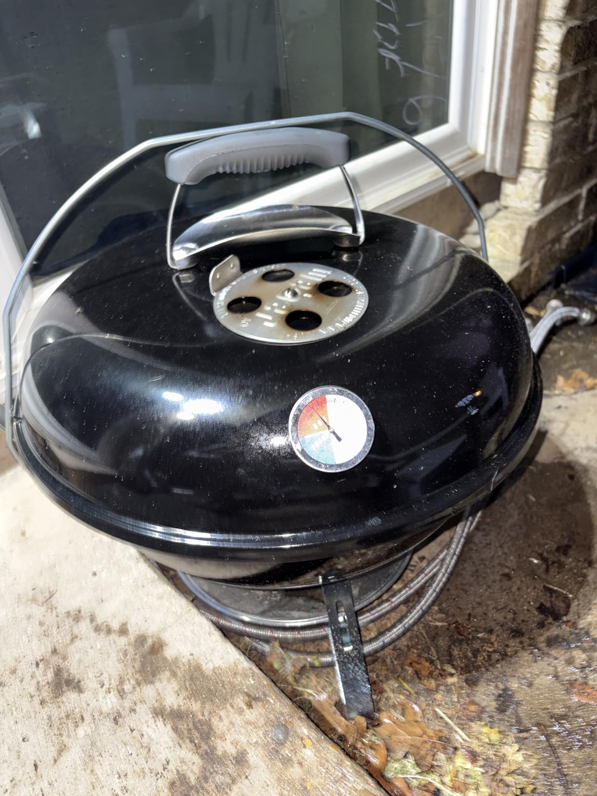 Weber Jumbo Joe Charcoal Grill, 18-Inch, Black - Lightweight Portable Kettle BBQ Grill with Tuck-N-Carry Lid Lock customer photo 1
