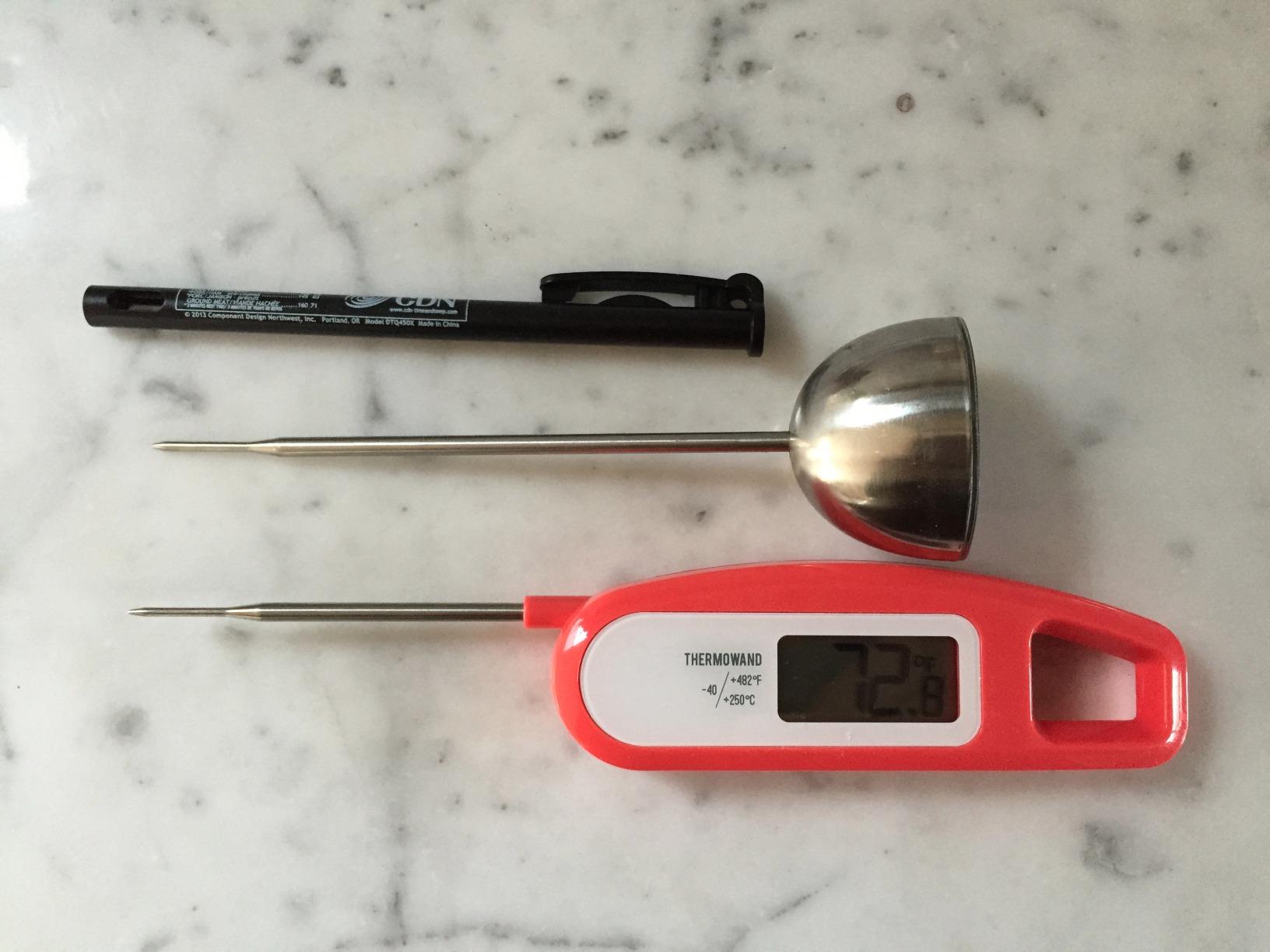 Lavatools Javelin Ultra-Fast 3-Second Digital Instant Read Meat Thermometer for Grill and Cooking, 2.75 Probe, Compact Foldable Design, Large Display, IP65 Water Resistant, NSF Certified customer photo 1