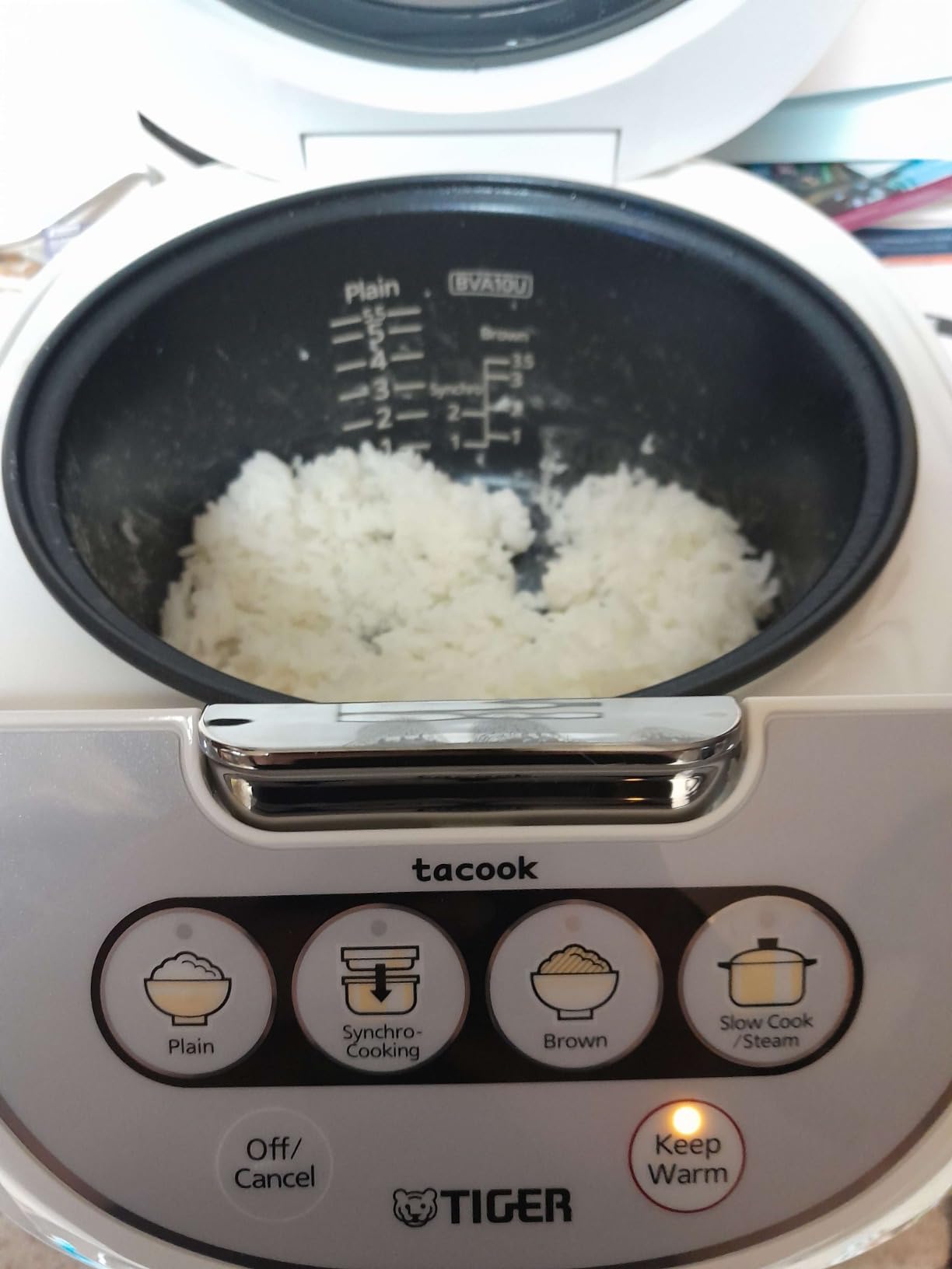 Tiger JBV-A10U 5.5 Cup Micom Rice Cooker with Tacook, White customer photo 1