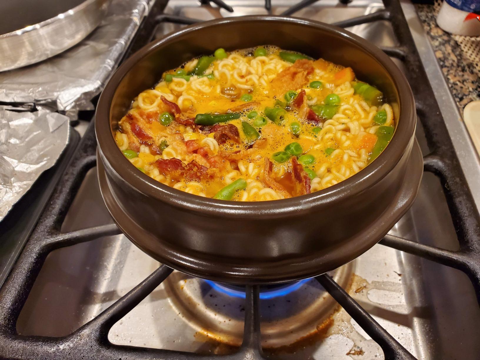 Crazy Korean Cooking Korean Stone Bowl (Dolsot), Sizzling Hot Pot for Bibimbap and Soup - Premium Ceramic (Medium - No Lid) customer photo 2
