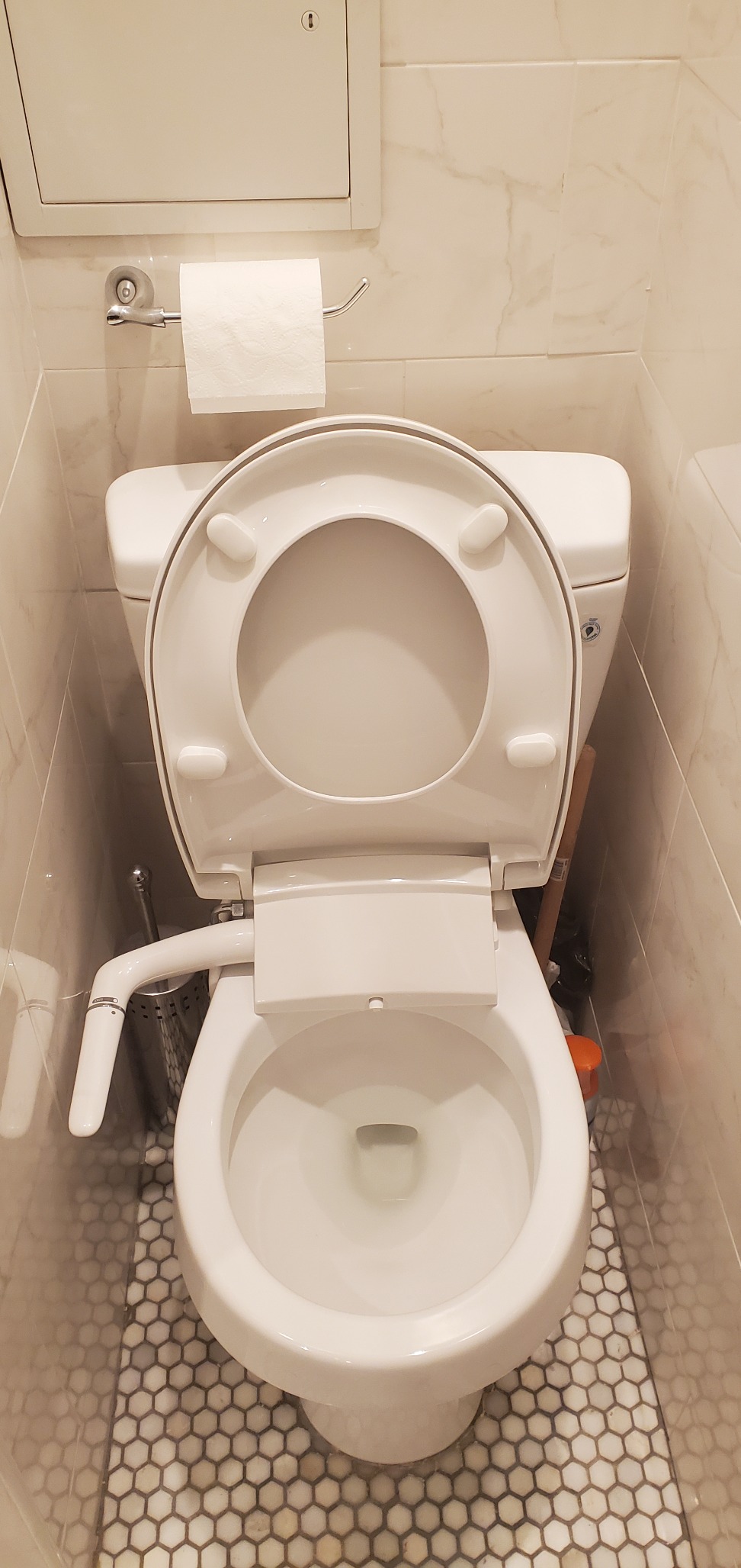 Kohler PureWash M250 Manual Elongated Bidet Toilet Seat, White, Quiet-Close Lid Prevents Slamming, Cool Water, Easy Installation with Quick-Release Hinges, Adjustable Spray Position & Pressure customer photo 1