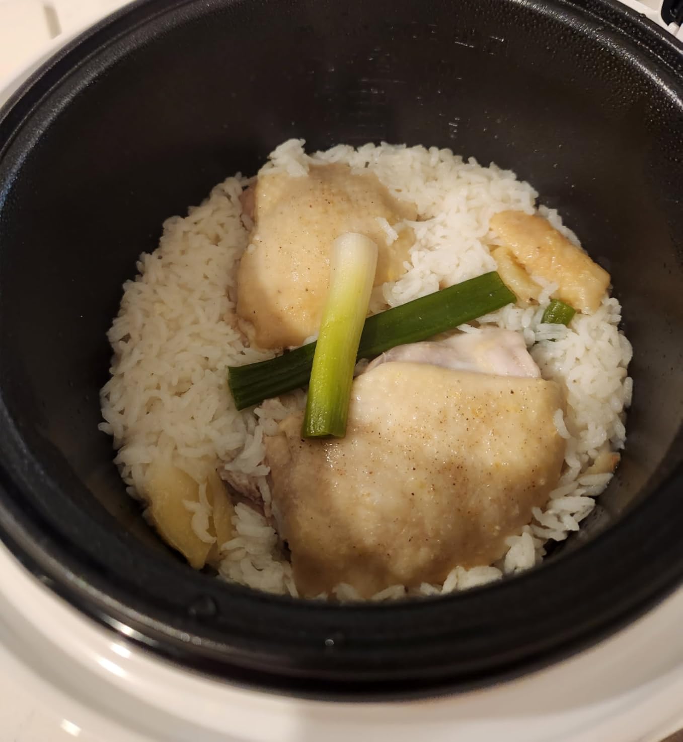 CUCKOO Rice Cooker and Warmer, 12-Cup Cooked, White, CR-0671V customer photo 2