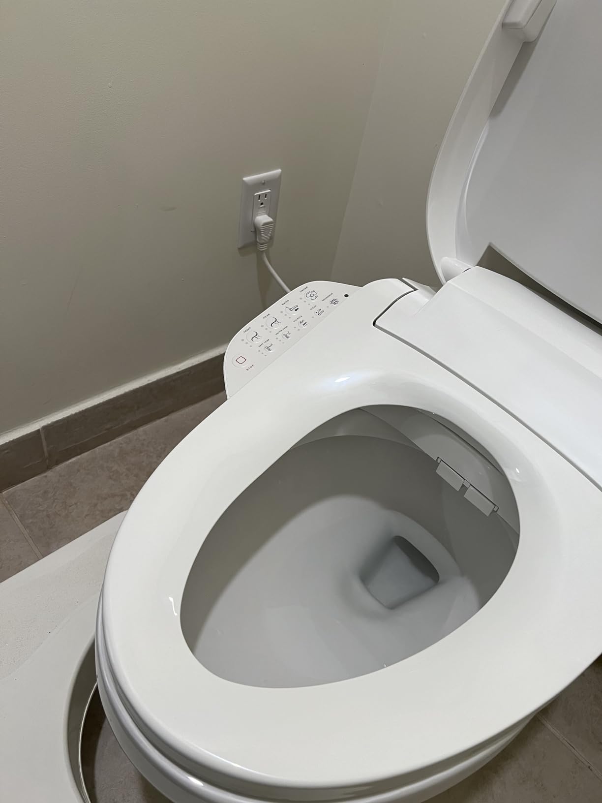 Kohler PureWash E590 Elongated Heated Bidet Toilet Seat, White with Side Panel, Warm Water, Dryer, Quiet-Close Lid, Self-Cleaning Wand, Adjustable Water Pressure and Nightlight, Easy Installation customer photo 2