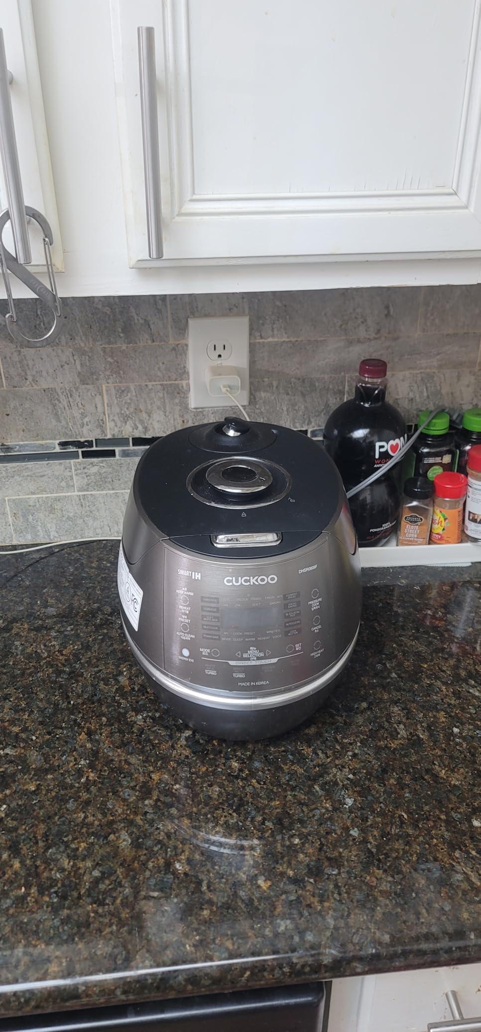 CUCKOO High Pressure Induction Rice Cooker, 12-Cup Cooked, CRP-DHSR0609FD customer photo 2