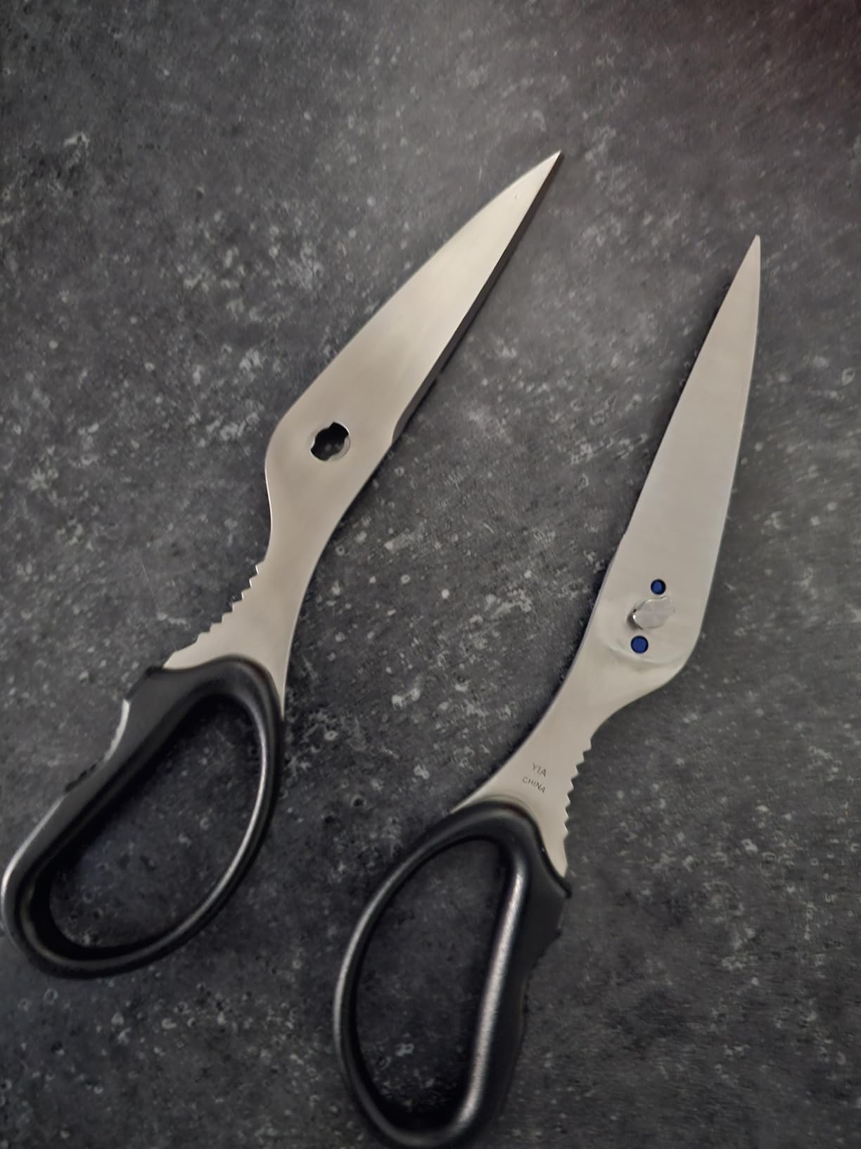 HENCKELS Kitchen Shears, Made in Japan, Kitchen Scissors, Multi-Purpose Scissors with Stainless Steel Blades, Built-In Bottle Opener & Soft Grip - Dishwasher Safe customer photo 1