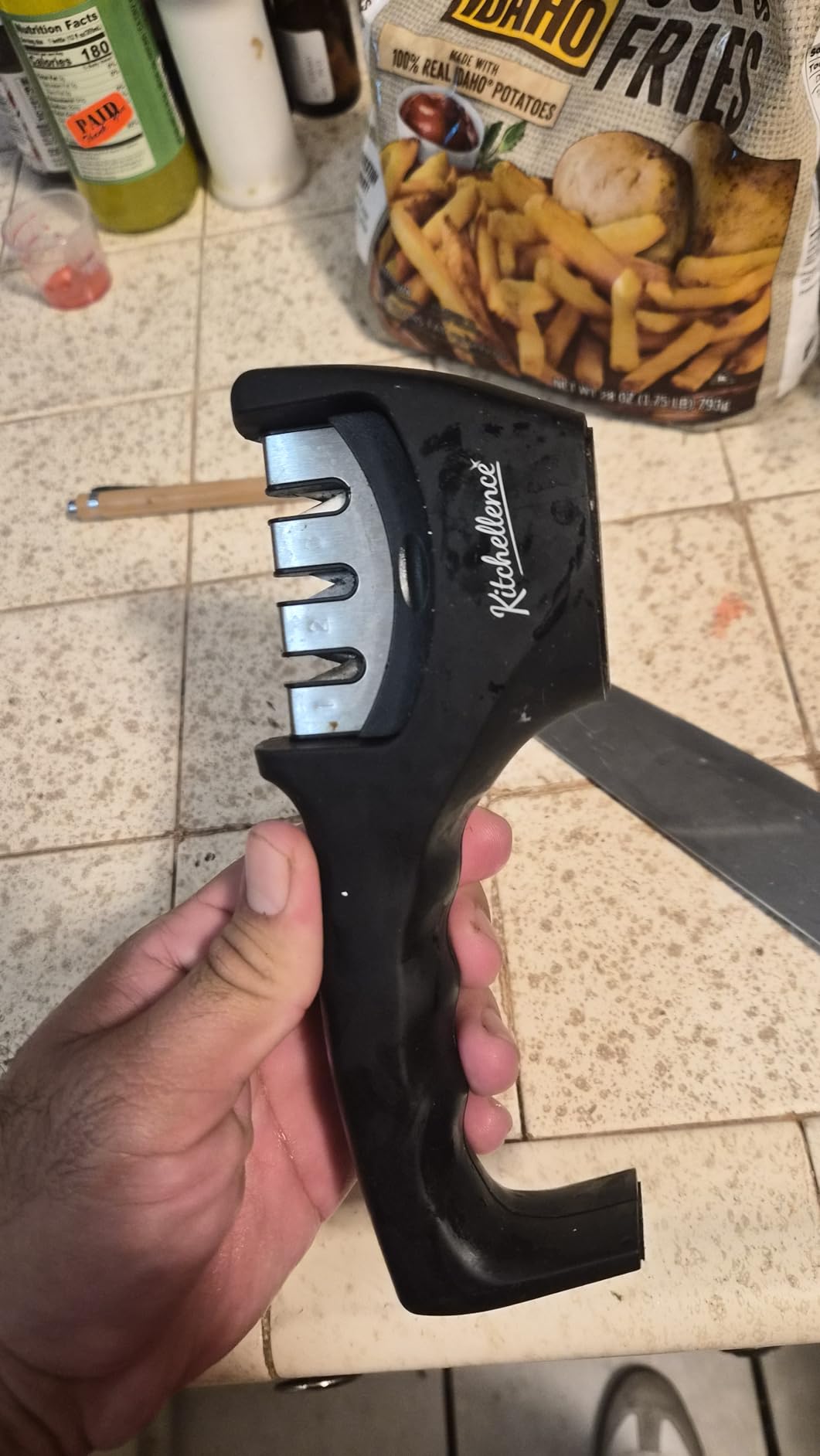 4-in-1 Kitchen Knife Sharpener: 3-Stage Knife Sharpener with Cut-Resistant Glove customer photo 1