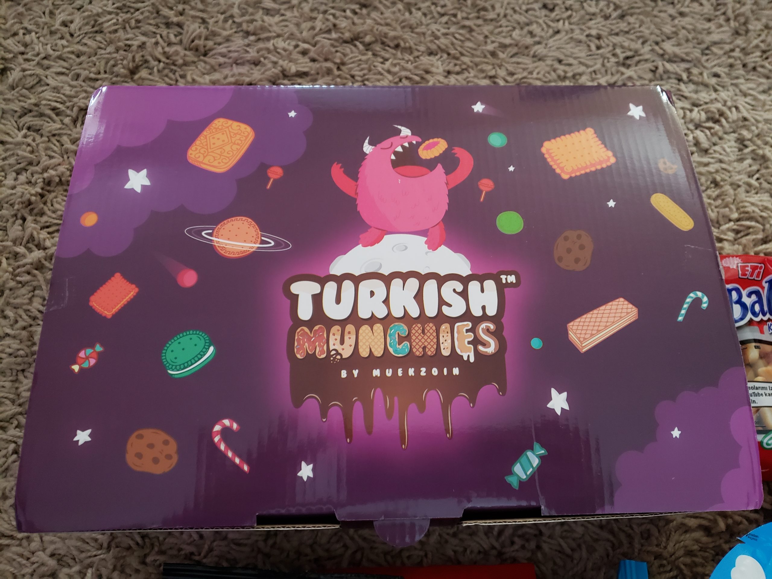 International Snack Box, Unique Experience with Universal Exotic Candies and Treats from around the World, Gift-Ready Foreign Foods in Packages Inspired by European, Japanese and Korean Cultures customer photo 2