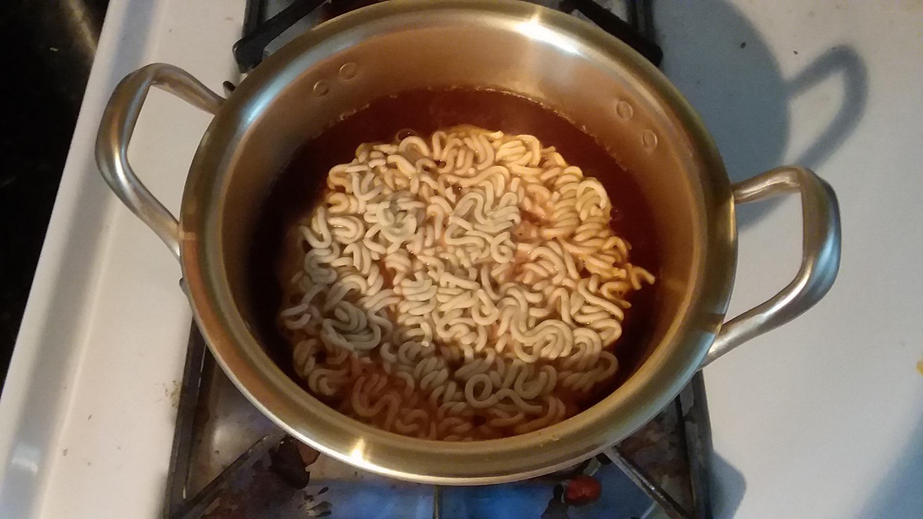 Ramen pot, fast Korean noodle cooker, 3 minute boiler for soup pasta egg, easy light cookware with lid (16cm) customer photo 1