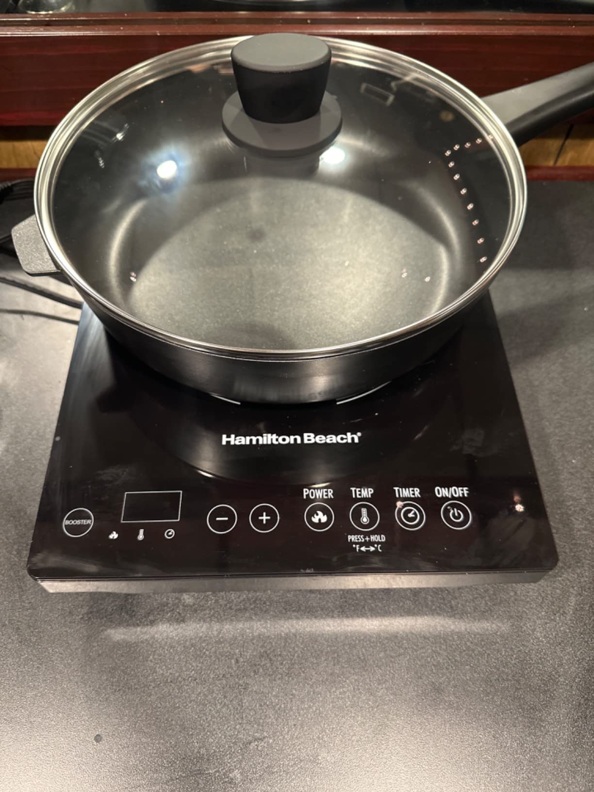 Hamilton Beach Portable Single Induction Cooktop Countertop Burner Hot Plate with Fast Heating Mode, 1800 Watts, 10 Temperature Settings up to 450F, Black (34104) customer photo 2