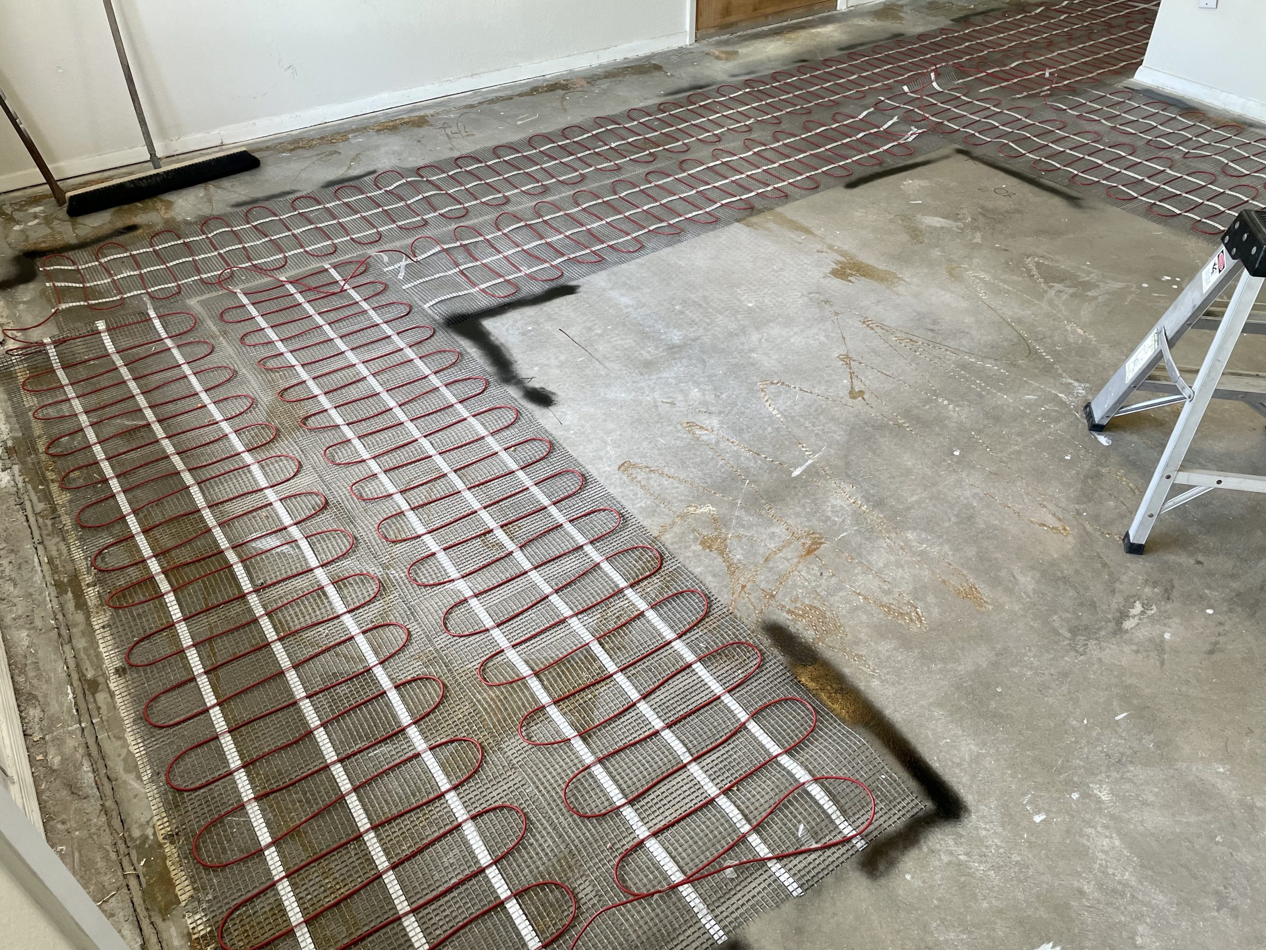 LuxHeat 50sqft Floor Heating Mat Kit - 120v Electric Radiant Heated Floor Kit - Heated Flooring System for Tile & Laminate - Includes UDG Programmable Thermostat w/GFCI, Alarm & Sensor customer photo 1