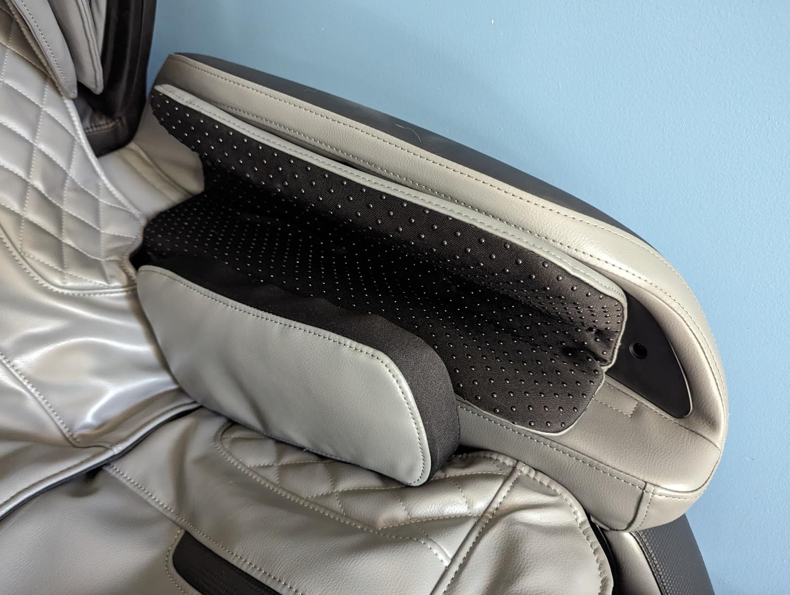 Pro OS-4D Paragon | Beige | Massage Chair | Multi-Angle L-Track 4D Massage | Zero Gravity | Space Saving | Heating Foot Roller | Voice Recognition | High Intensity Fullbody Airbag customer photo 1