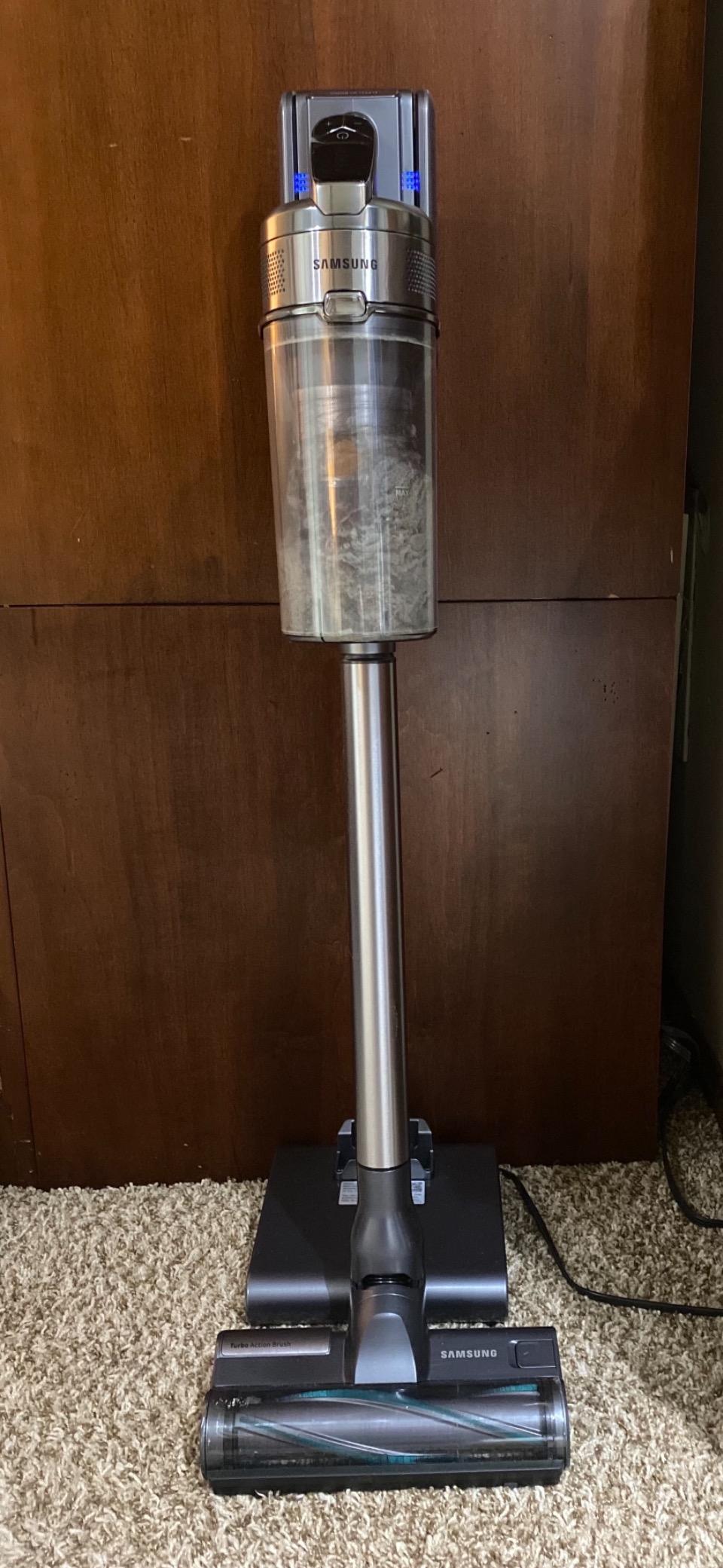 Samsung Jet 90 Cordless Stick Vacuum Long Lasting Battery and 200 Air Watt Suction Power, Complete with Telescopic Pipe, Titan Silver customer photo 2