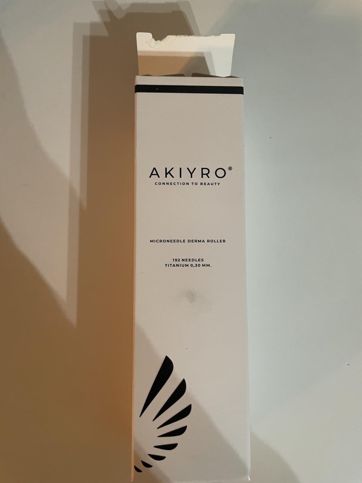 AKIYRO Derma Roller 0.30mm - Microneedle Roller with Storage Case - 192 Micro Needling Dermal Tool for Face, Beard, Scalp & Body - At Home Microneedling Skin Care for Women & Men (Green) customer photo 2