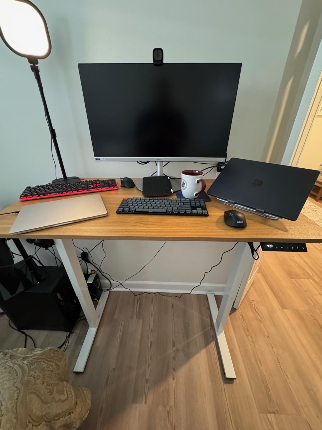 FLEXISPOT EN1 One-Piece Standing Desk, Electric Adjustable, 48x24 Black customer photo 1