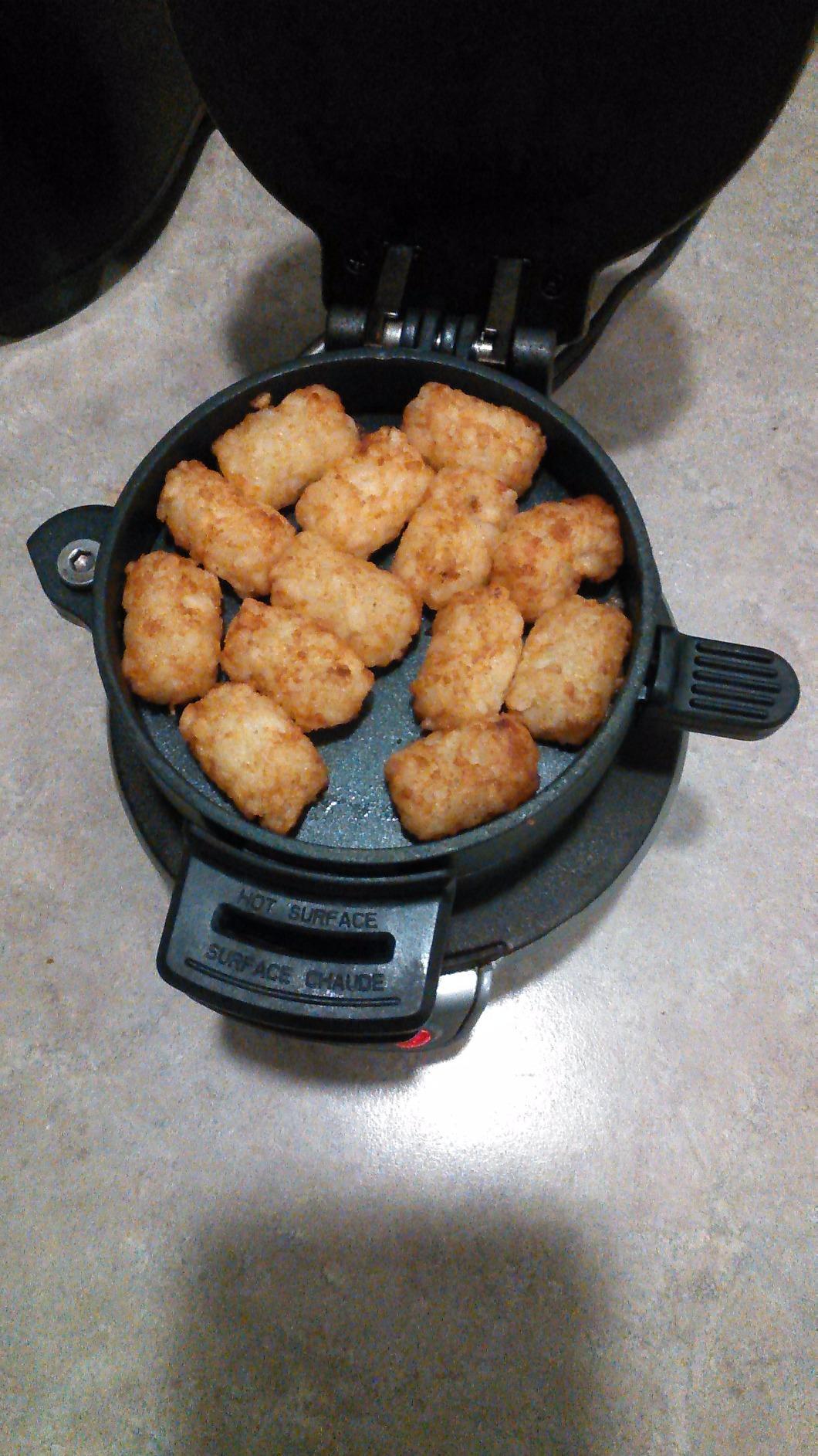 Hamilton Beach Breakfast Sandwich Maker with Egg Cooker Ring, Customize Ingredients, Perfect for English Muffins, Croissants, Mini Waffles, Perfect White Elephant Gifts, Coral (25483) customer photo 2