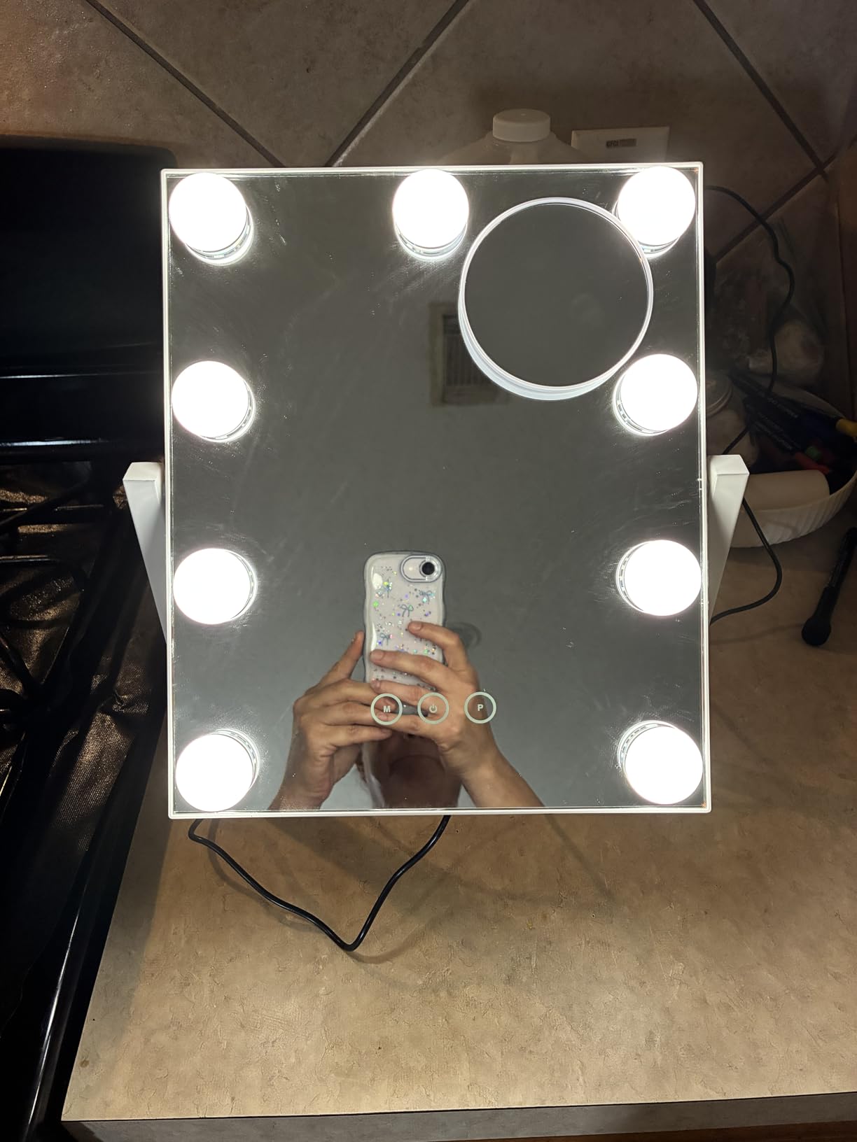 Vanity Mirror with Lights, Makeup Mirror with Lights, 3 Color Lighting Modes Detachable 10X Magnification Mirror Touch Control, 360 Rotation, White customer photo 2