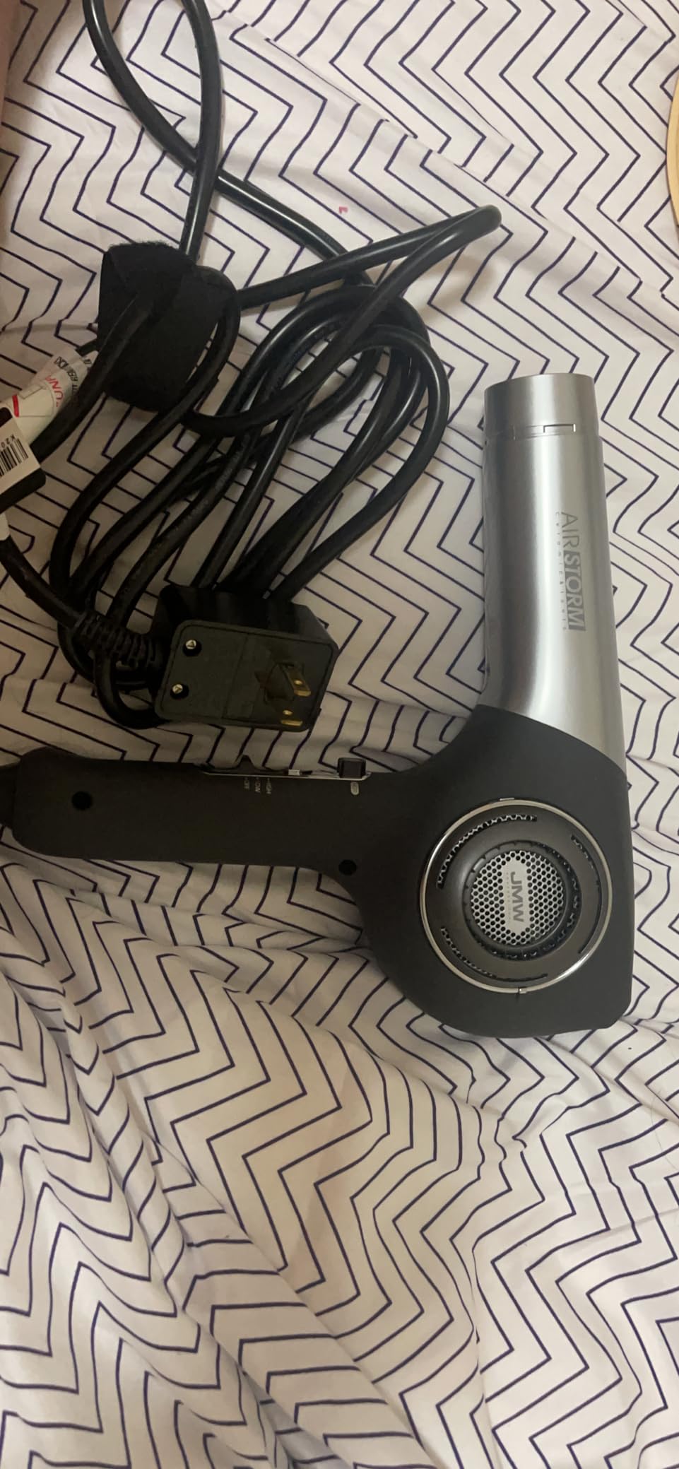 JMW Korean Professional Salon Hair Dryer AIR Storm-1600W BLDC, Fast Drying, Powerful Cold Wind, Lightweight, Quiet and Long-Lasting customer photo 2