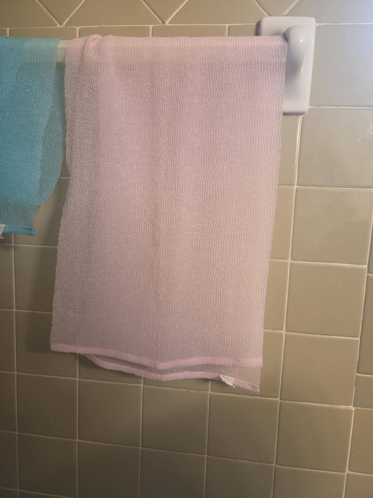 Yiclick Exfoliating Washcloth Towel, Exfoliating Body Scrubber, Back Scrubber for Shower Bath Washer, Japanese Exfoliating Wash Cloth, Korean Body Scrubber Exfoliator, Body Scrub Loofah Luffa Colors customer photo 2