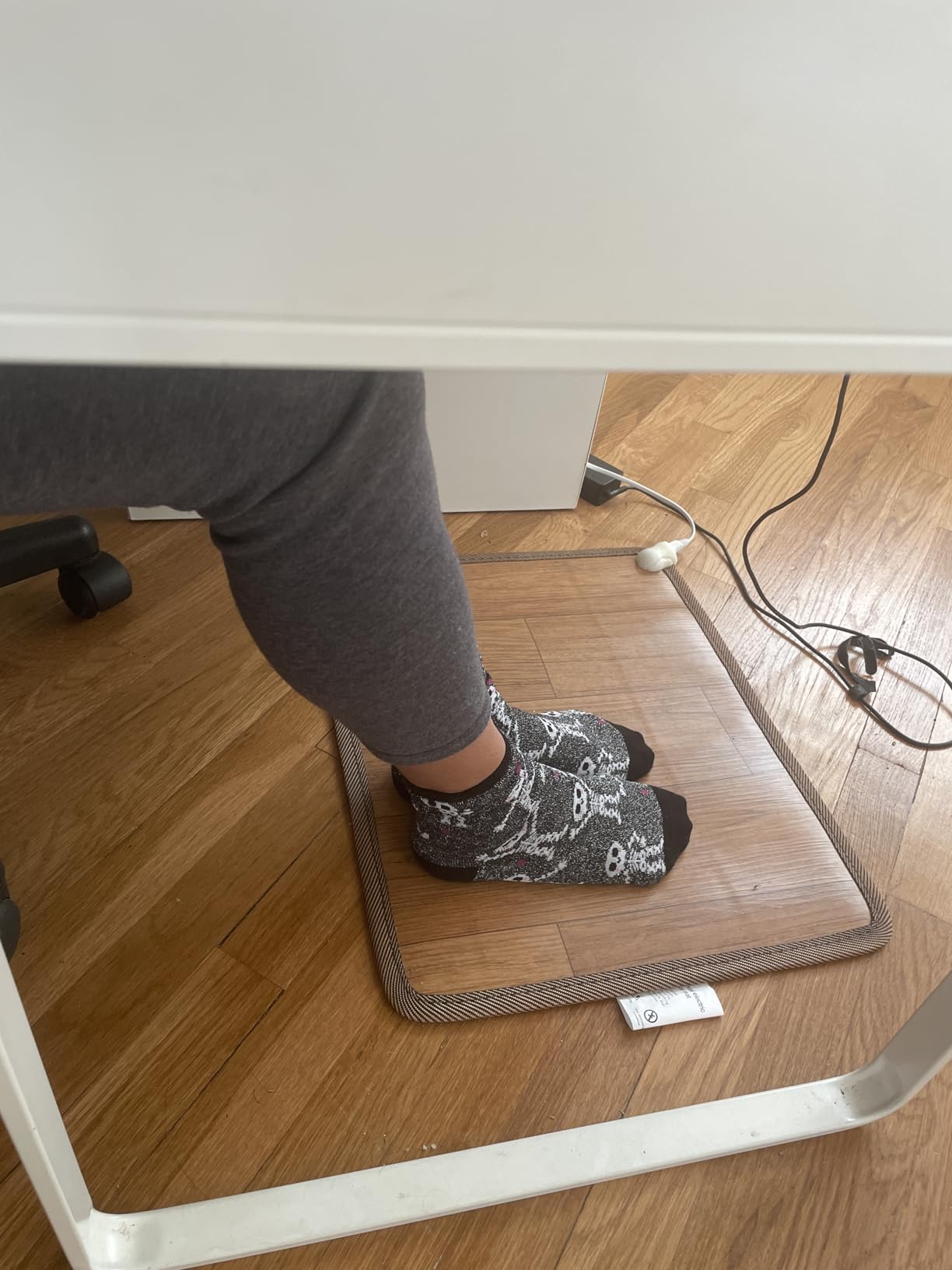 Heated Floor Mat - Foot Warmer Under Desk, 19.7x21.7in Heated Feet Rest for Home Office Desk, Winter 110V Electric Heating Pad with 3 Timers & 10 Adjustable Temperature customer photo 1