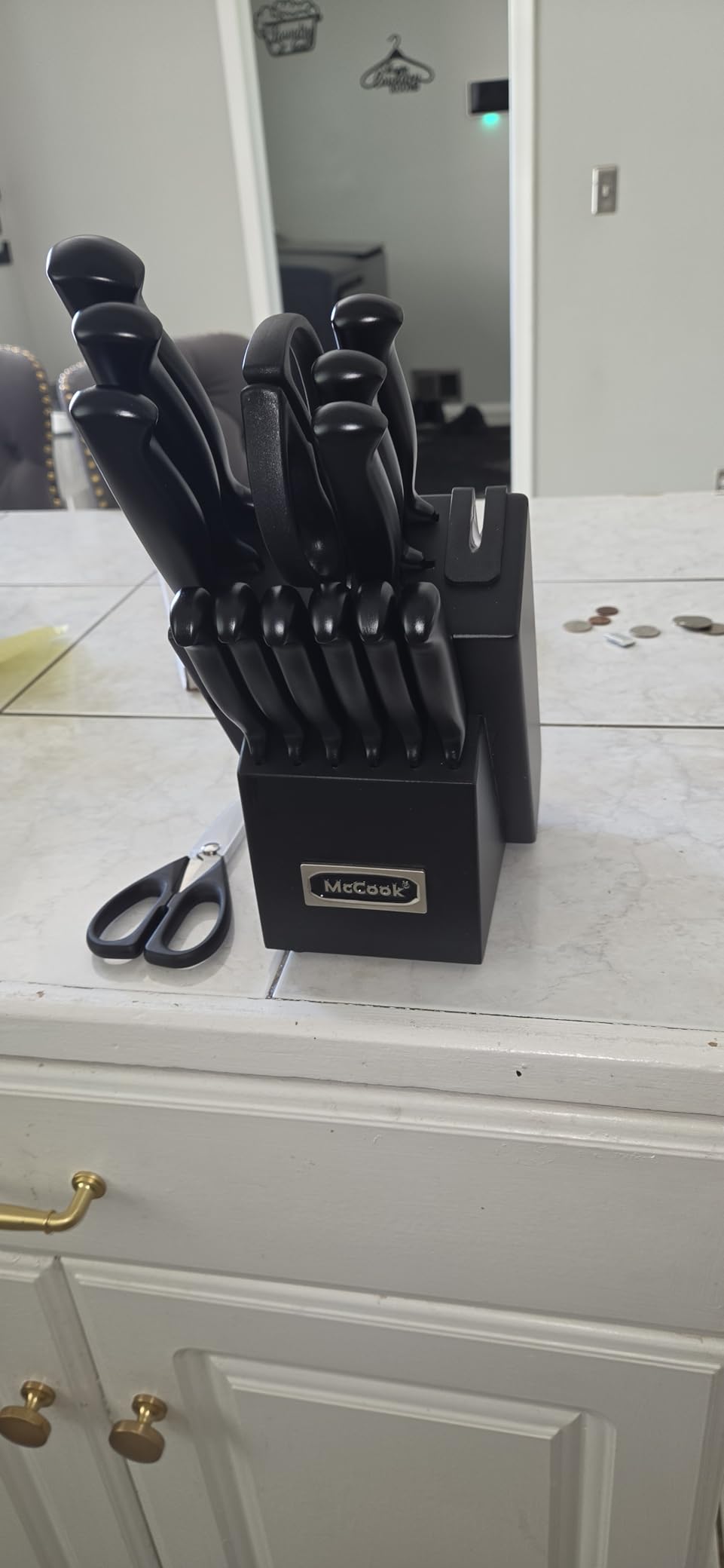 McCook Knife Sets, German Stainless Steel Knife Block Sets with Built-in Sharpener, 15 Piece Chef Knife and More, Razor Sharp, Restaurant Grade, Anti-Rust customer photo 1