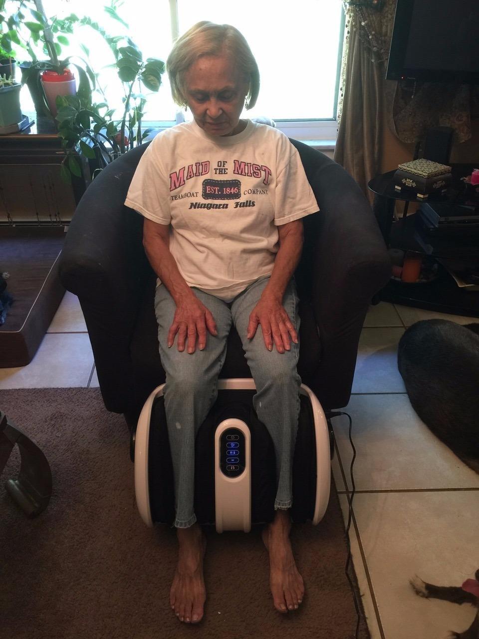 Cloud Massage Shiatsu Foot Massager with Heat, Standard Size, White | Deep Kneading & Compression, Adjustable Intensity, Multi-Mode Leg and Foot Massager with Remote Control, Anti-Slip Base customer photo 1