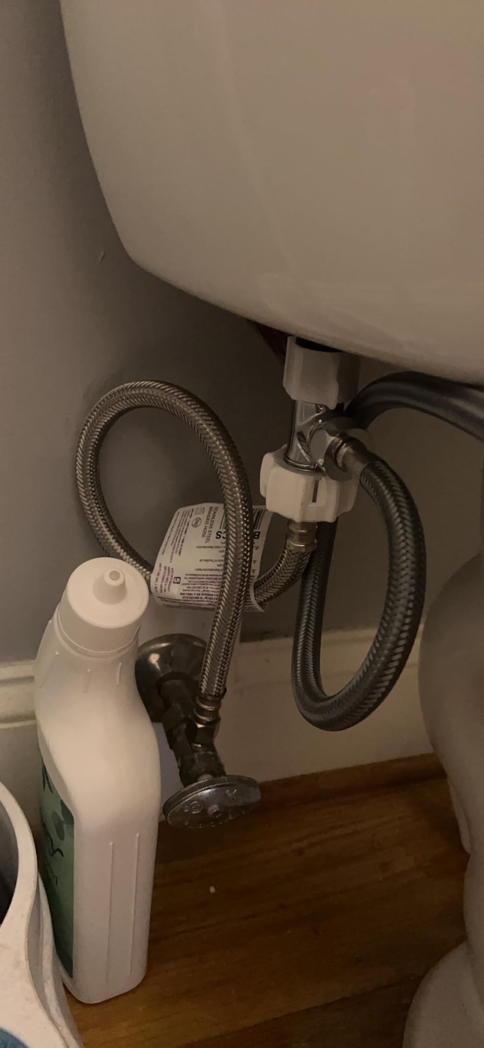 Delta 833004 Elongated Soft Close Bidet Seat with Manual Control Self-Cleaning Wand - White customer photo 1