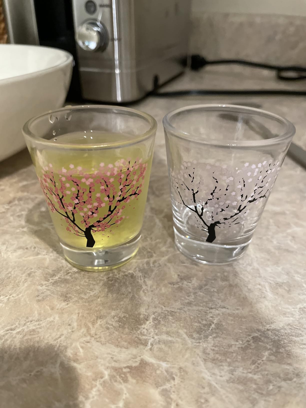 APROFAMILY Emotional Korean Soju Glass Cup with Changing Cherry Blossom Color 4pcs Set - Whiskey, Tequila, Sake, and Other Alcoholic Beverages customer photo 1