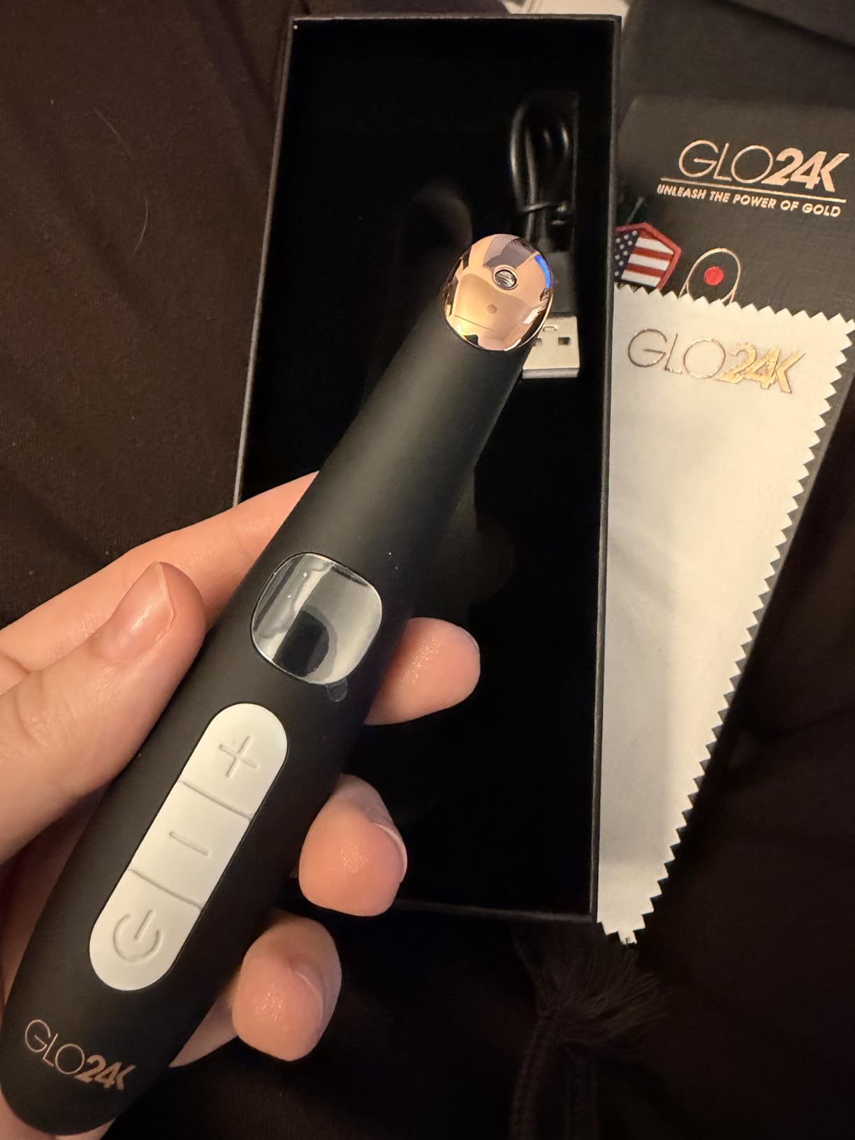 GLO24K Heated Eye Wand & Eye Massager Tool - Gentle Warmth & Vibration for Smoother-Looking Skin, Refreshing Under-Eyes Massage, Portable Beauty Device customer photo 2