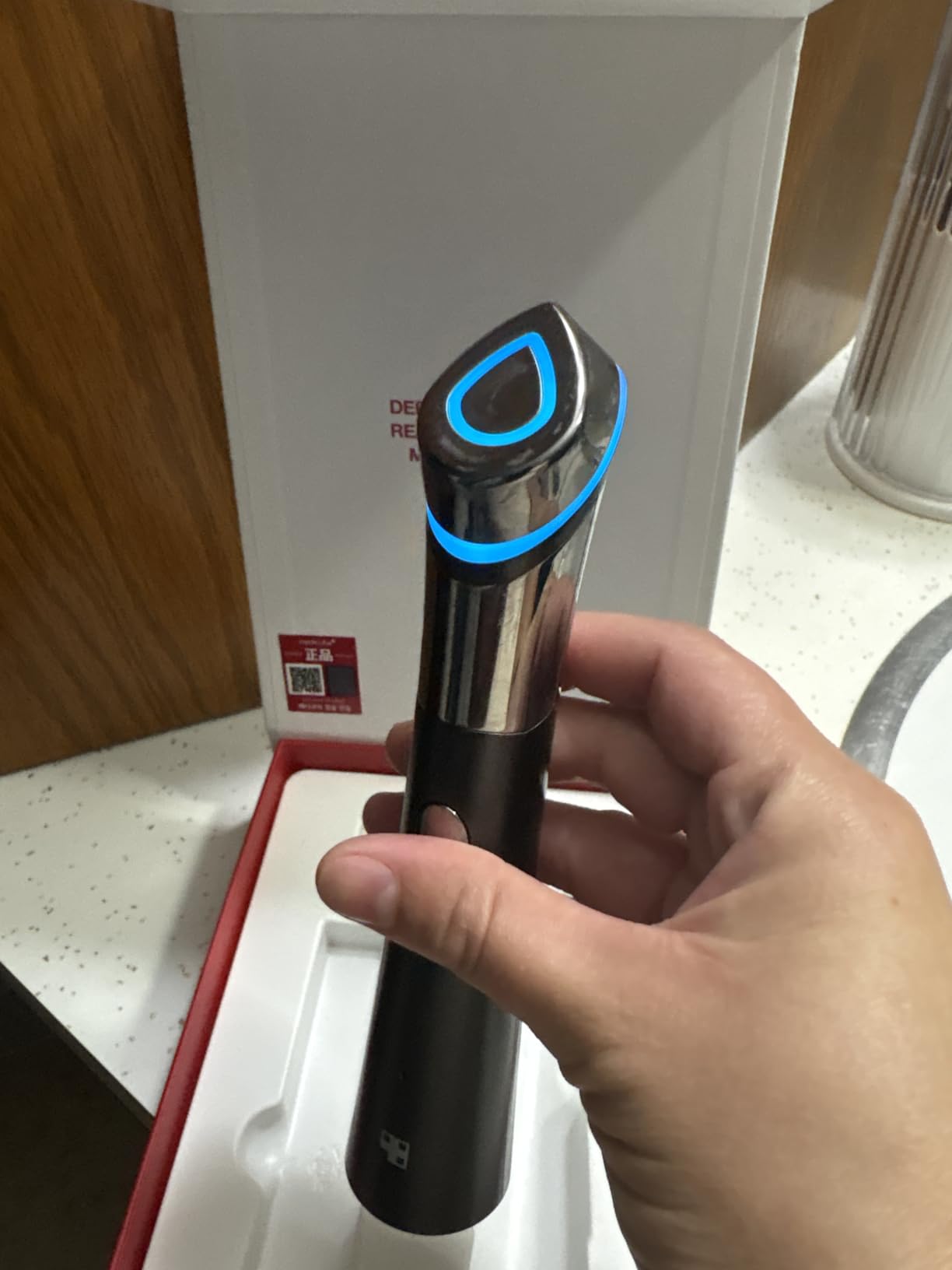 medicube Booster H - Korean Skincare Tool - Facial Glow Booster for Maximizing and Boosting Skin Care Absorption - Needle Free customer photo 2