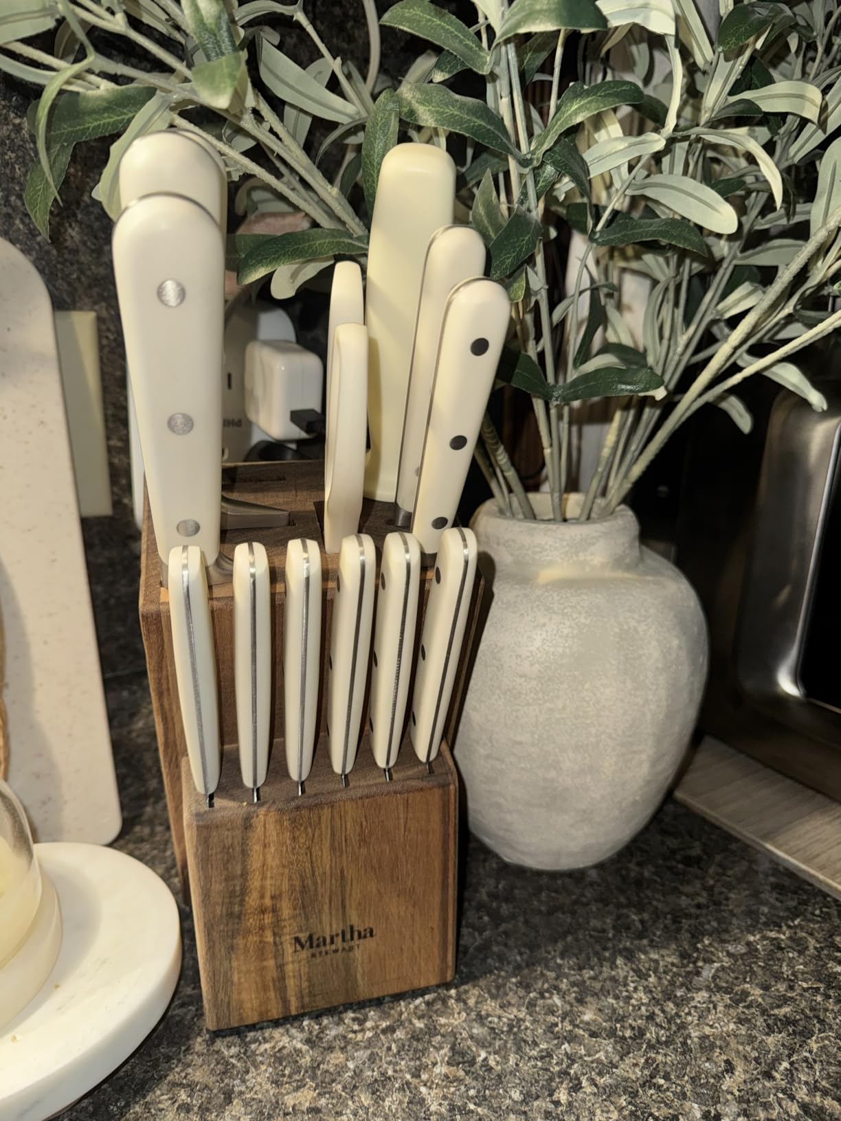 MARTHA STEWART Eastwalk 14 Piece High Carbon Stainless Steel Cutlery Kitchen Knife Block Set with ABS Triple Riveted Forged Handle Acacia Wood Block, Linen White customer photo 2