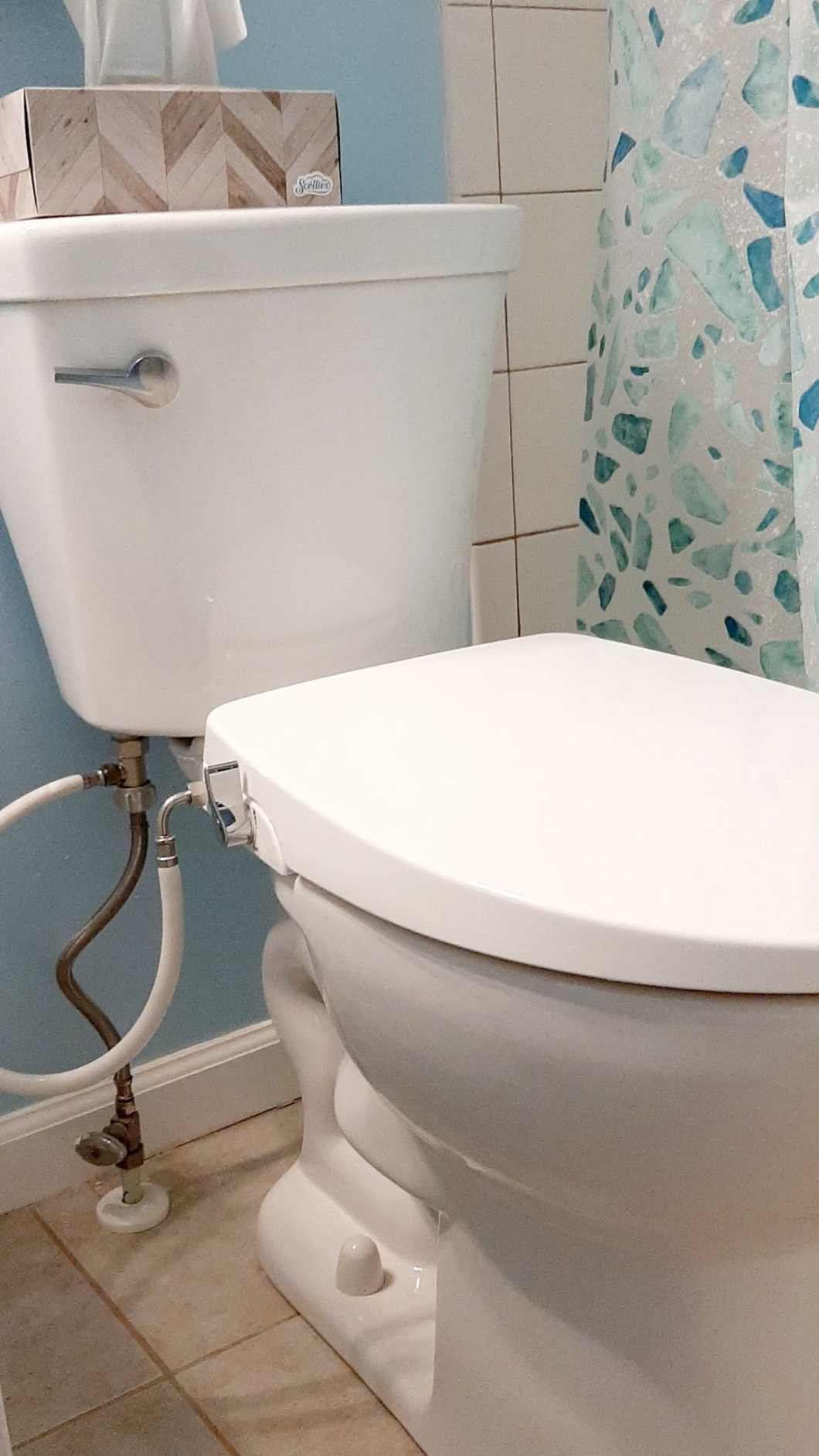 Bio Bidet Slim Zero Non Electric Bidet Toilet Seat Round, Low Profile Seat with Slow Close Lid, Battery Powered Night Light, Dual Nozzles, White customer photo 2