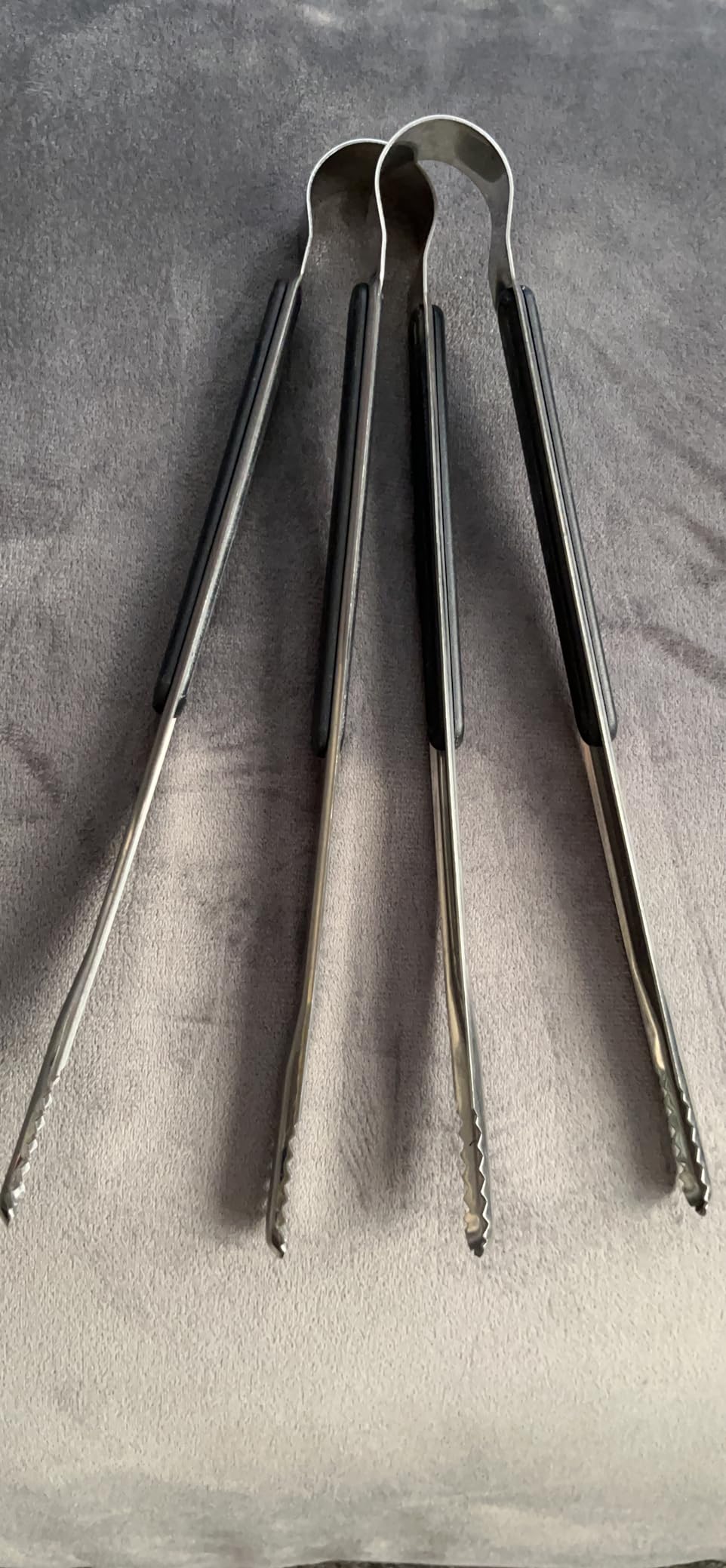 4 Pack Premium Stainless Steel Kitchen Tongs, Serving Tongs for Cooking, XEVOM Metal Food Tongs with Non-Slip Grip, Heat Resistant Grill Tongs 10 inch customer photo 2