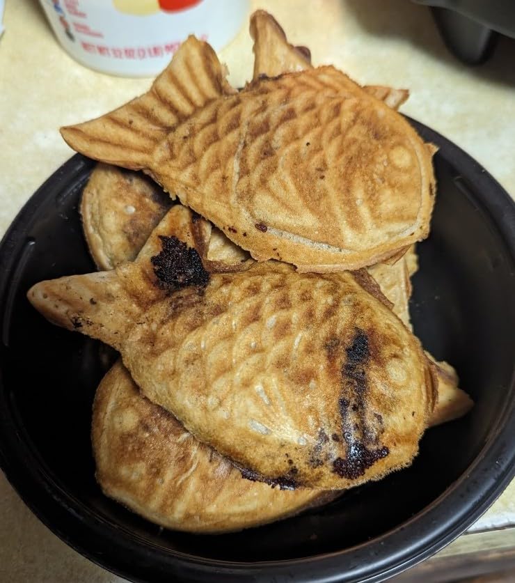 FineMade Taiyaki Fish Waffle Maker Machine with Non Stick Cooking Plate, Electric Japanese Fish Shaped Waffle Iron Pan, Korean Bungeoppang Pan, Recipe Included customer photo 1