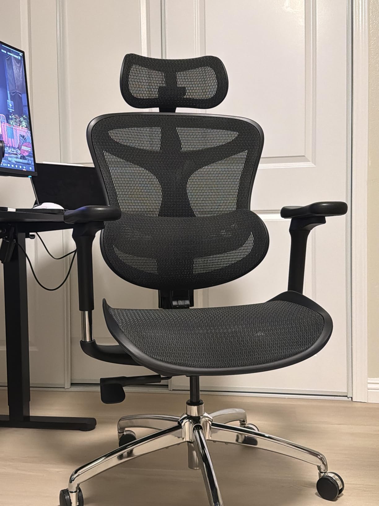 SIHOO Doro C300 Ergonomic Office Chair with Ultra Soft 3D Armrests, Dynamic Lumbar Support, Adjustable Backrest, Swivel Big and Tall Computer Chair (Black) customer photo 1