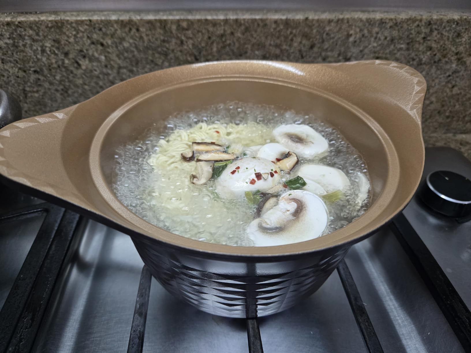 Korea King Premium Nonstick Cooking Pot with Glass Lid - Made in Korea - 1.5 Quarts Ceramic-Coated Simmer Pasta Pot, Multi Cookware Compatible for Ramen Noodle Soup, Stew, Rice, Dishwasher Safe customer photo 1