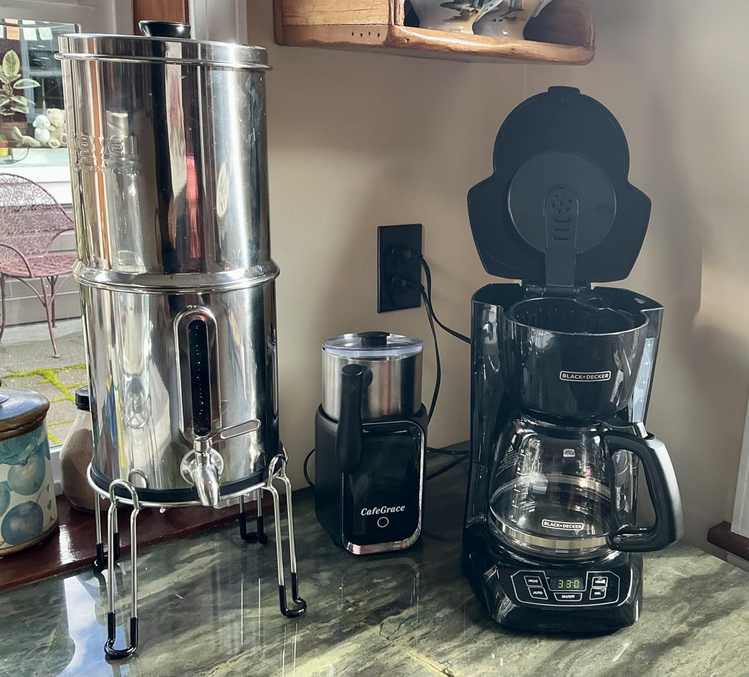 Purewell 2.25G Gravity Water Filter System with Water Level Window, 3-Stage 0.01um Ultra-Filtration Stainless Steel Countertop System with 2 Filters and Stand, Reduce 99% Chlorine, PW-KS customer photo 1