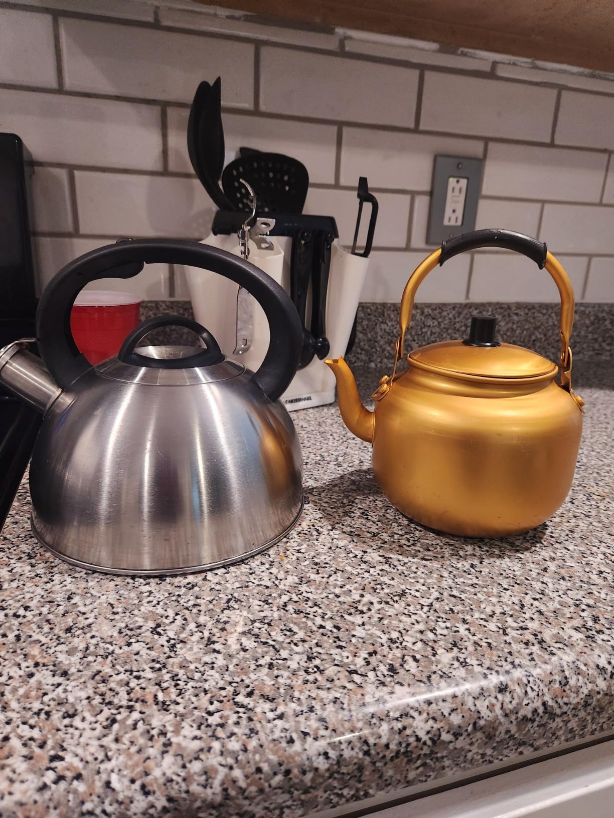 Korean Style Aluminum Water Kettle Stovetop Boiler with Anti-Scald Handle for Gas and Open Flame Water Heating Pot customer photo 1