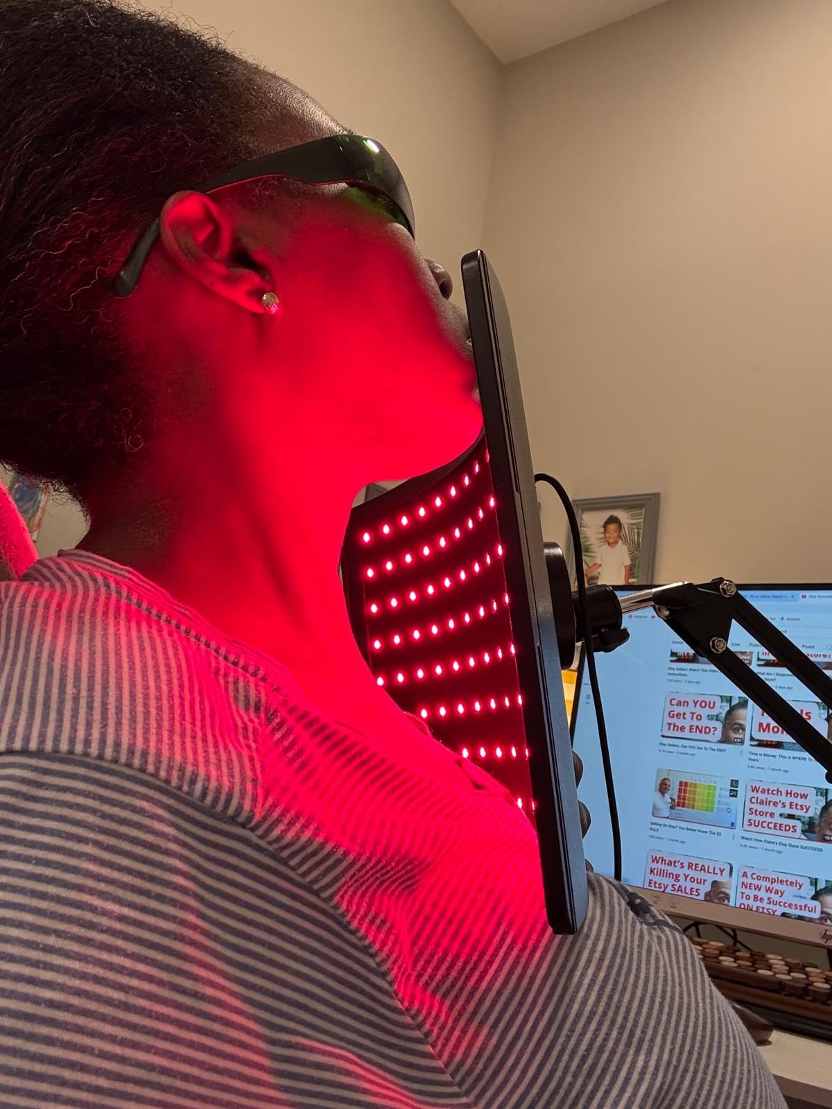 Red Light Therapy for Face and Body, Red Infrared Light Therapy Lamp with Stand Led 660nm Red Light-Therapy& 850nm Infrared Light Device for Body customer photo 1