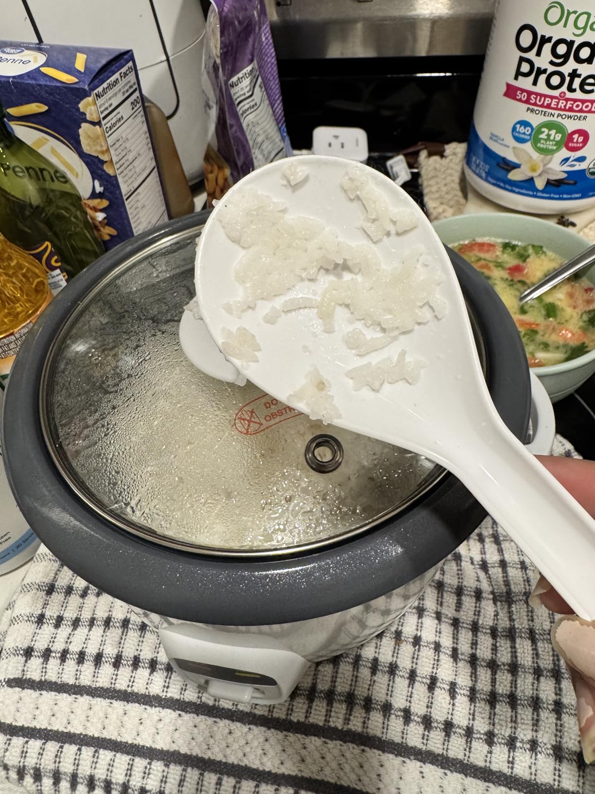 AROMA Rice Cooker, 3-Cup (Uncooked) / 6-Cup (Cooked), Small Rice Cooker, Oatmeal Cooker, Soup Maker, Auto Keep Warm, 1.5 Qt, White, ARC-393NG customer photo 2