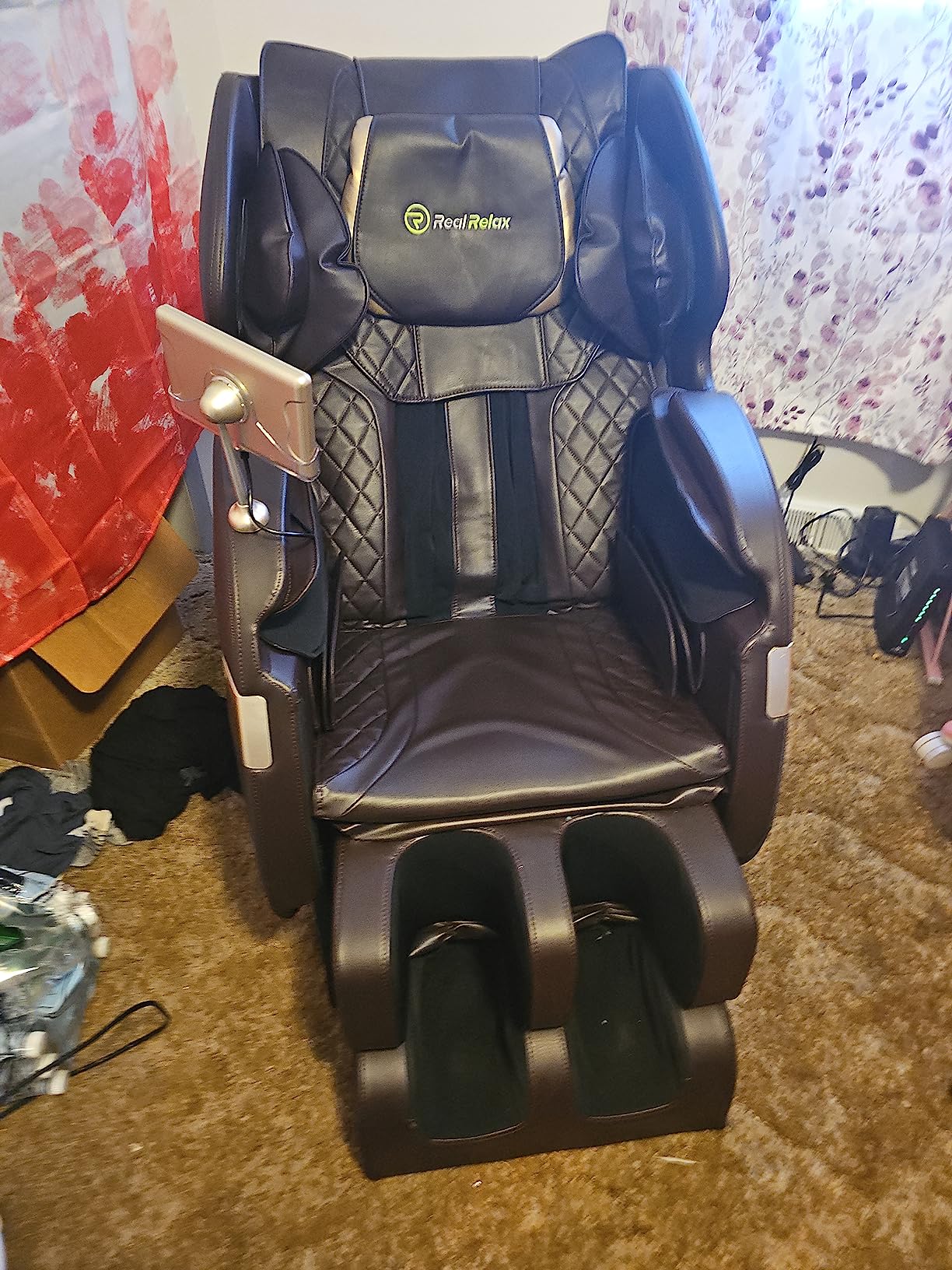 Real Relax Massage Chair Full Body of Dual Core S Track, Zero Gravity Realiner with App Control, Bluetooth, Foot Roller, Home or Office Use, Black and Gold customer photo 2