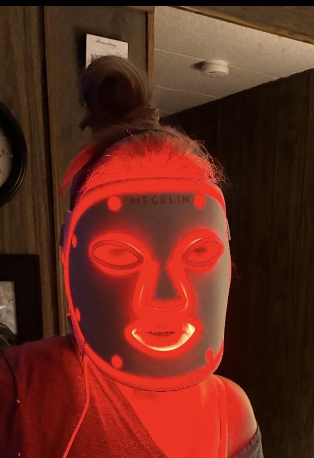 MEGELIN 7 Colors LED Light Therapy Facial Mask, Face Light Therapy Mask for Face, Reduce Wrinkles Smooth Skin, Infrared Light Skin Rejuvenation (White) customer photo 1