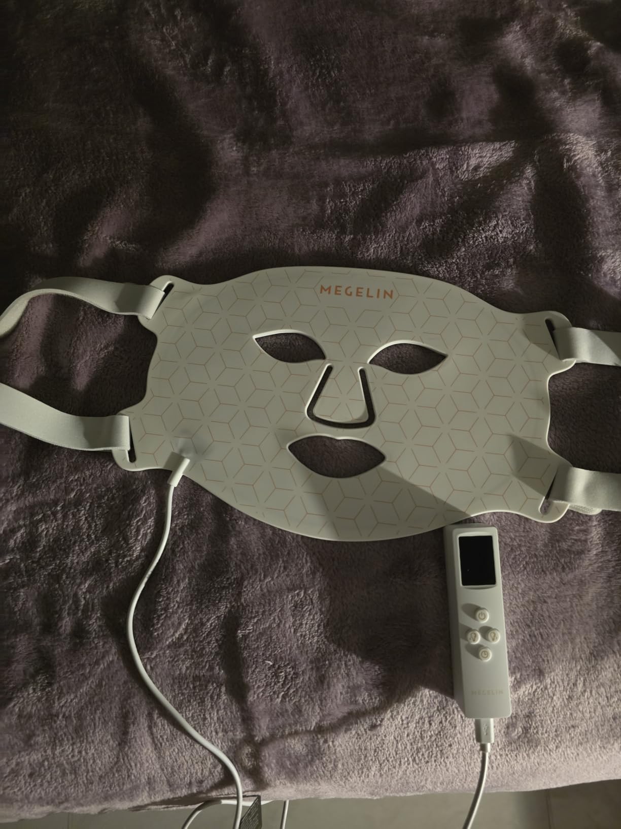 MEGELIN 7 Colors LED Light Therapy Facial Mask, Face Light Therapy Mask for Face, Reduce Wrinkles Smooth Skin, Infrared Light Skin Rejuvenation (White) customer photo 2