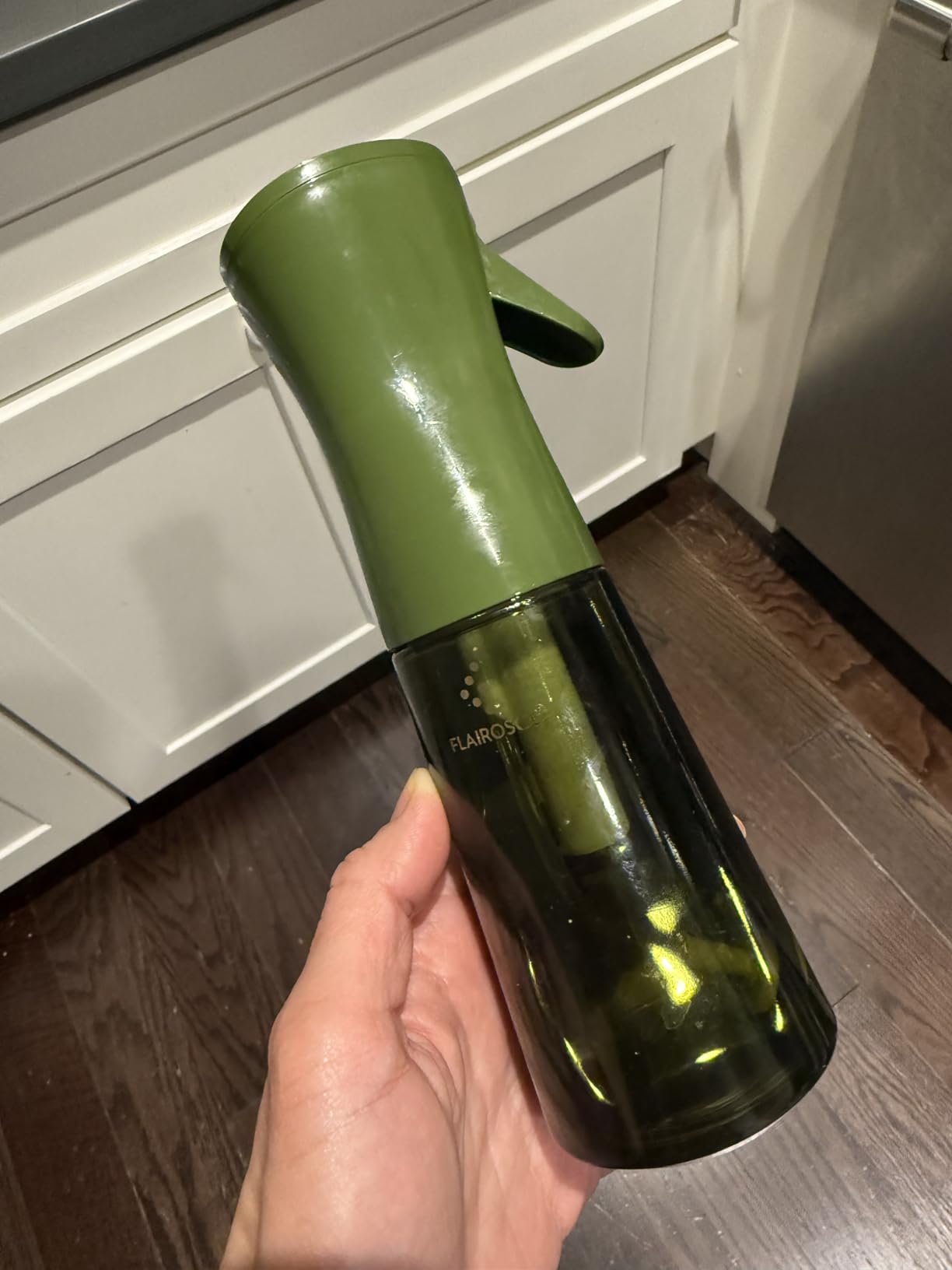 OLIVIA SIGNATURE Advanced Kitchen Oil Sprayer with Flairosol Technology, Fine Mist & Portion Control, Refillable Glass Olive Oil Cooking Spray Bottle for Air Fryer, Salad, BBQ, 200ml (Green, Gold) customer photo 2