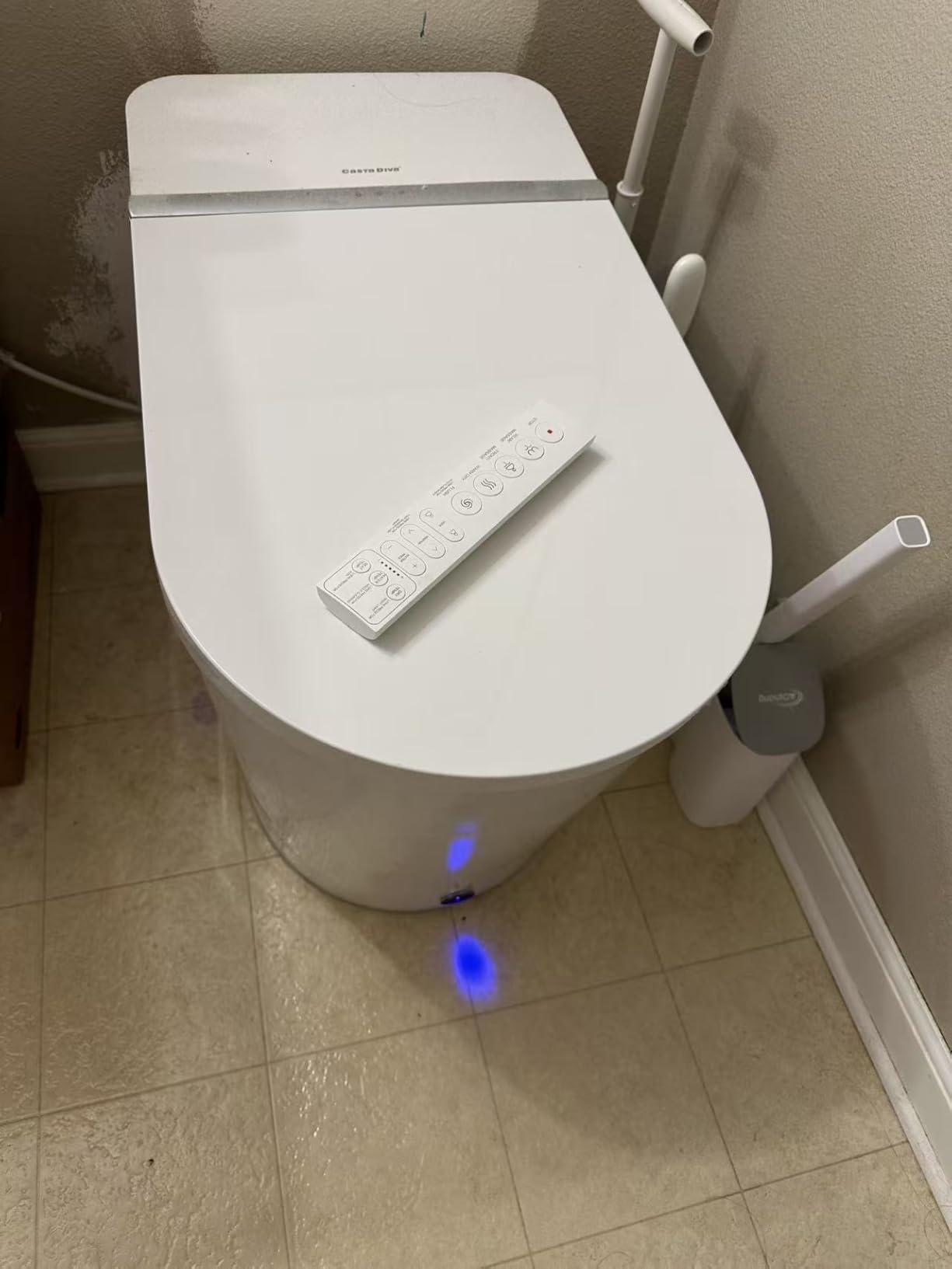 Casta Diva Smart Toilet with Bidet Built in, Bidet Toilet with Wider Heated Seat, Warm Water & Dryer, Foot Sensor Auto Flushing, Night Light, Remote Control 1.28GPF(CD-K020) customer photo 2