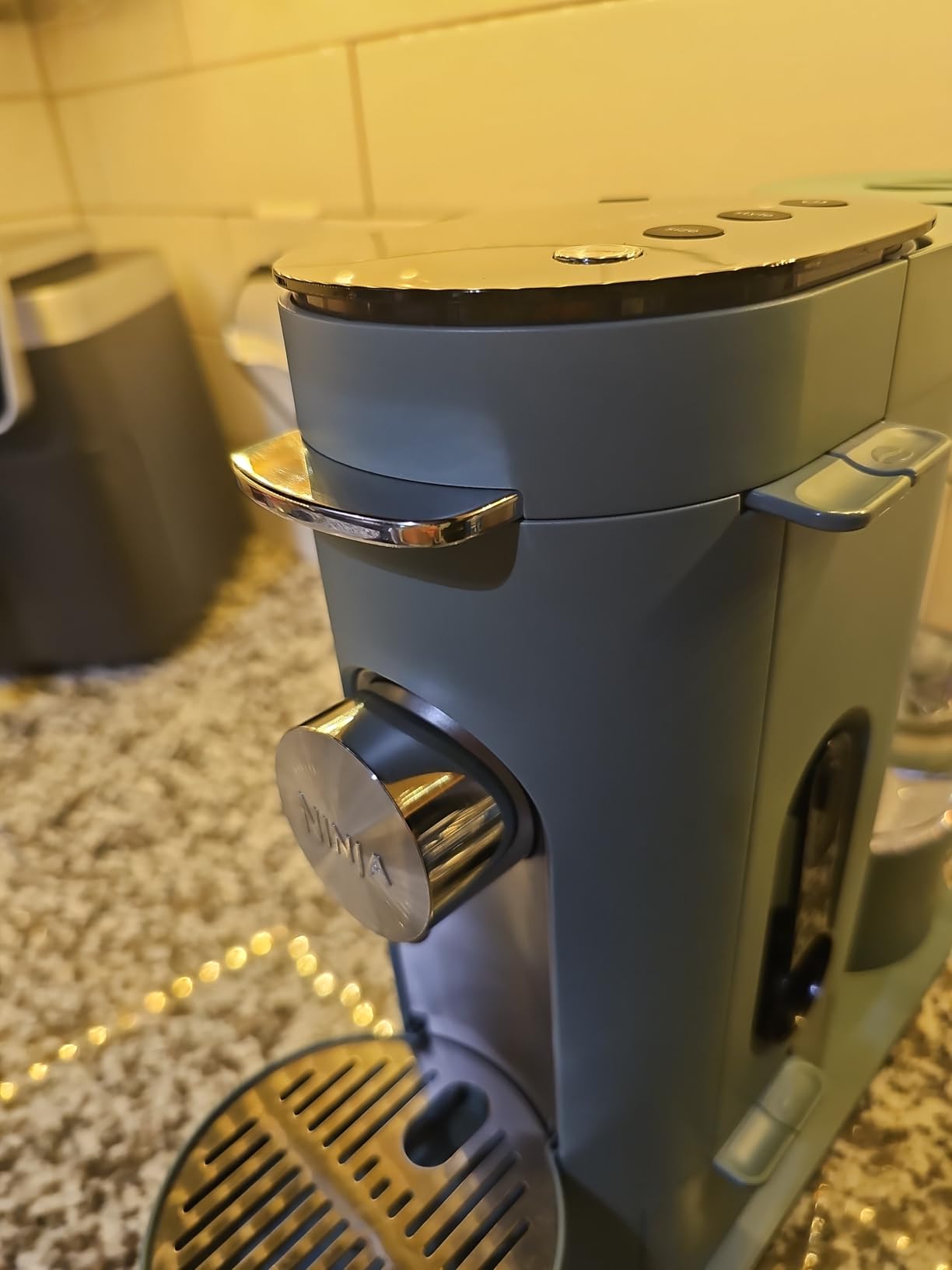 Ninja Pod and Grounds Specialty Single Serve Coffee Maker, K-Cup Pod Compatible, Brews, Compact Design, Built-in Milk Frother, 56 Ounces Reservoir, 6 Ounces Cup to 24 Ounces Mug Sizes, Stone, PB051ST customer photo 2