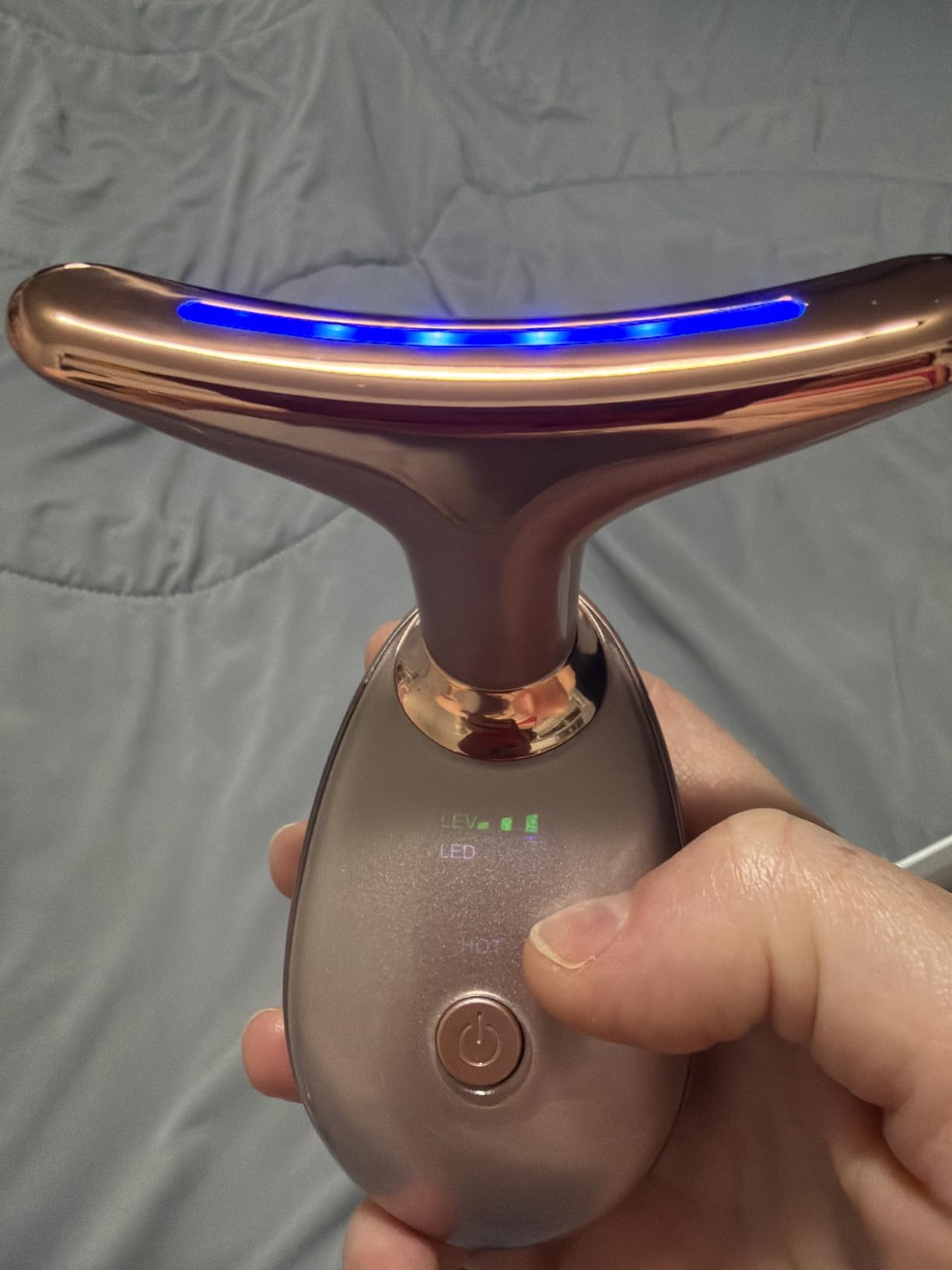 Facial Massager Red Light Therapy for Face and Neck, Face Sculpting Wand with 7 Color - Gifts for Her Women Mom Wife (Rose Gold) customer photo 2