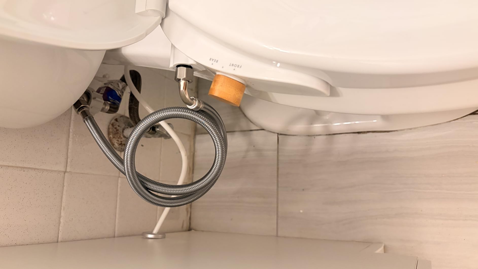 TUSHY Wave Non-Electric Bidet Toilet Seat: Sleek Round Design, Quick-Release for Easy Cleaning (DuoFlow Front & Rear Wash, Self-Cleaning Nozzle, Soft-Close Lid), 10-Min DIY Install, Bamboo Knob customer photo 1