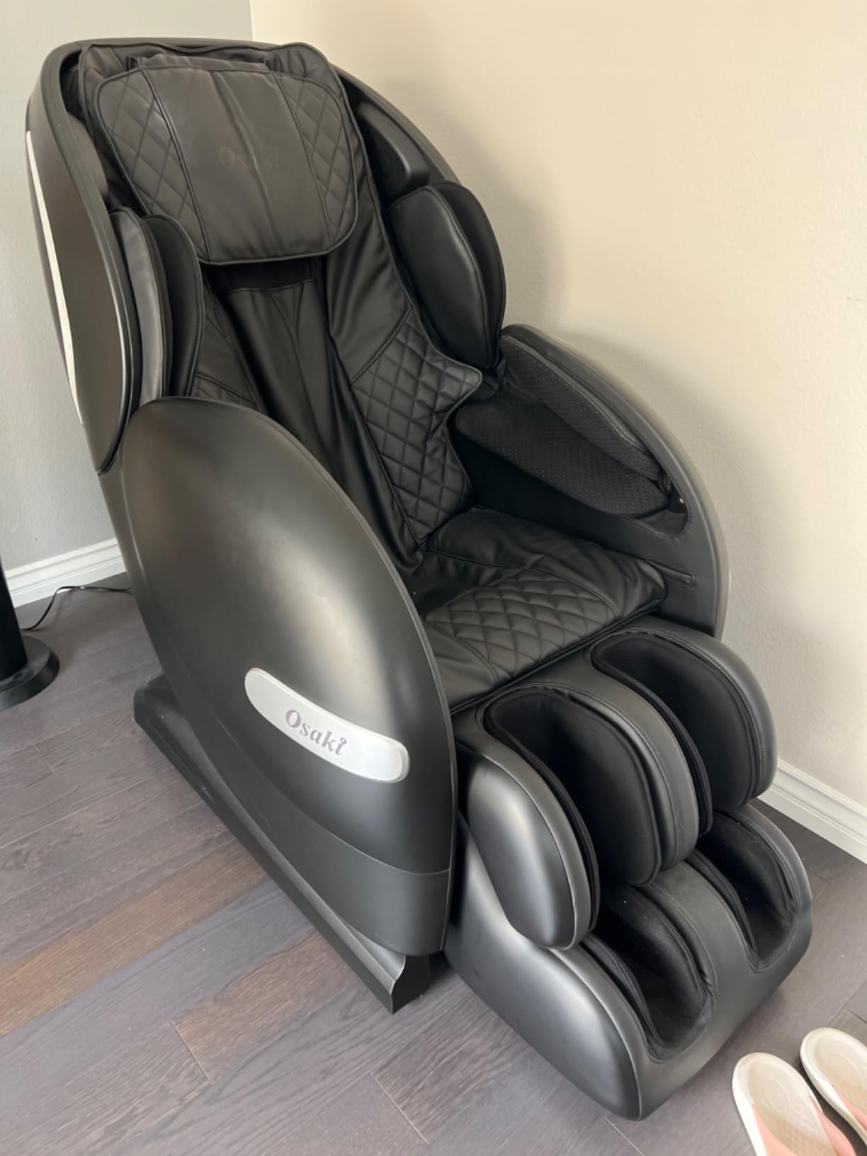 Osaki Monarch Full Body Massage Chair | Zero Gravity 3D SL-Track | Space Saving Technology Recliner| 9 Unique Auto Programs | Bluetooth Connection (LE Taupe) customer photo 1