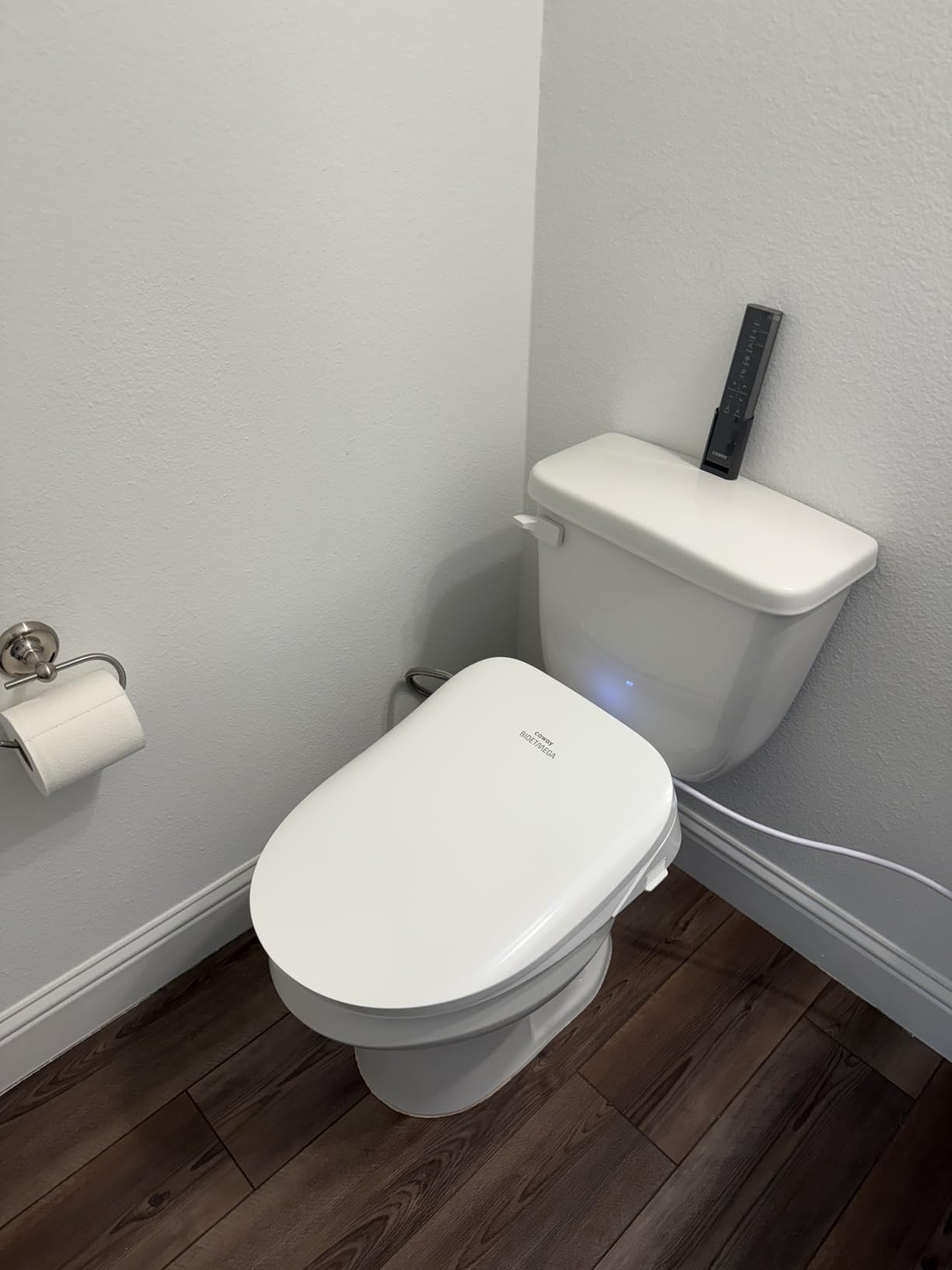 COWAY Bidetmega 500S Electronic Bidet Toilet Seat with Instantaneous Water Heating, Heated Seat and Dryer, Auto Open and Close Lid, Night Light, Deodorizer, Stainless Nozzle, Remote Control, Elongated customer photo 2