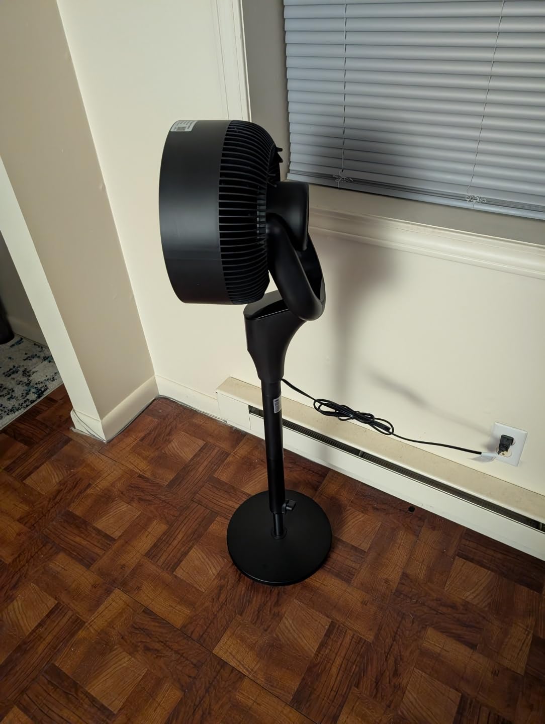 DREO Fan for Bedroom, 2026 Upgraded, 90ft Airflow, 20dB Quiet Fan, 90 Degree Oscillating Standing Fan for Whole Room, DC Motor, 8+H Speeds, 3 Modes, 38-42in Adjustable Height, 8H Timer, 105 Degree Manual Vertical customer photo 2